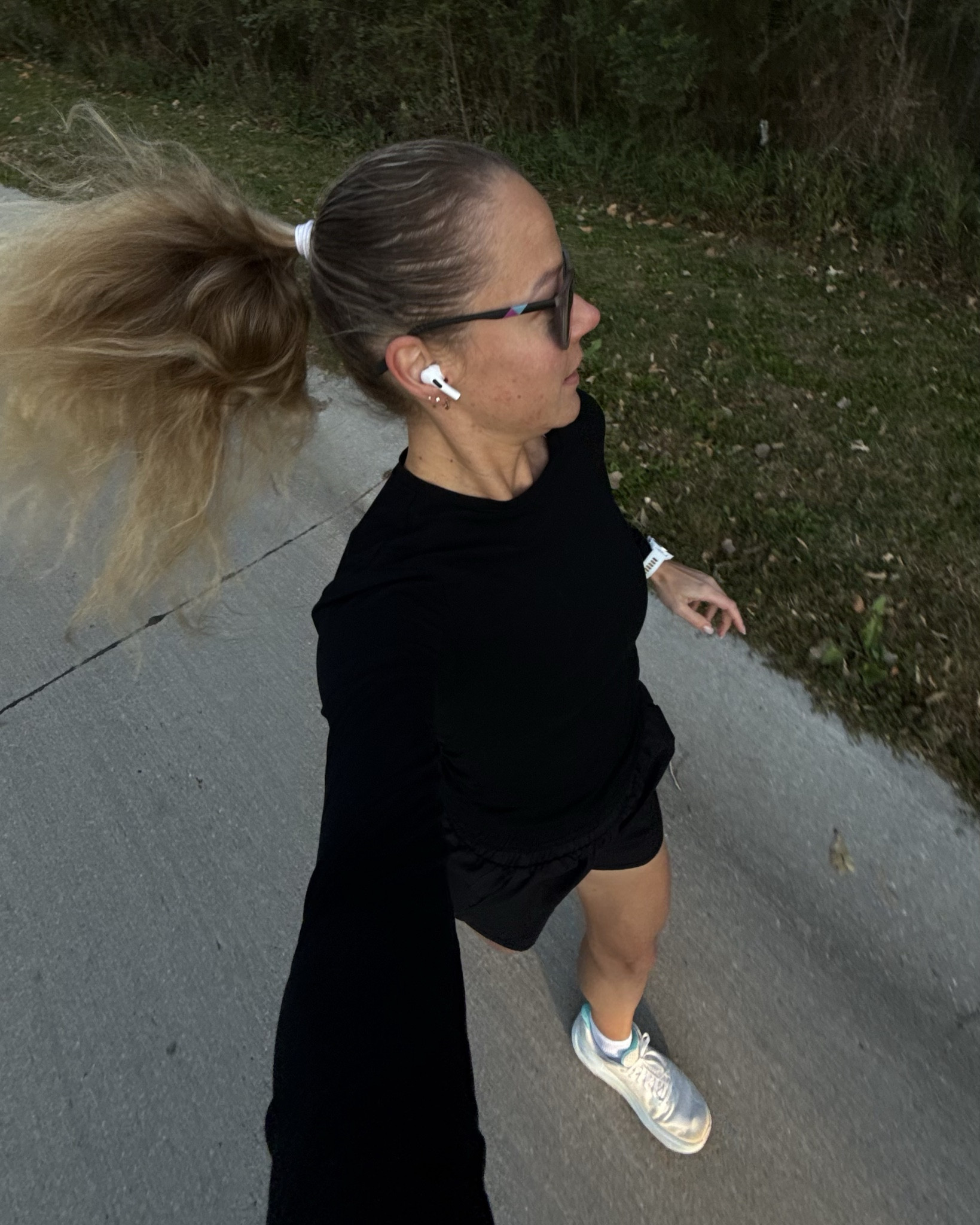 Evening miles in full black. Lightweight long-sleeve, running shorts, and white cushioned shoes — the kind of outfit that makes you feel fast and focused. Effortless, minimal, and made for motion.

#ltkrun #eveningrun #runnastyle #runningoutfit #blackrunningoutfit #ltksport #runnerslook #runningmotivation #runnergirl #fallrunning #ltktraining #garminrunner #runnalife

#LTKActive #LTKStyleTip #LTKSeasonal