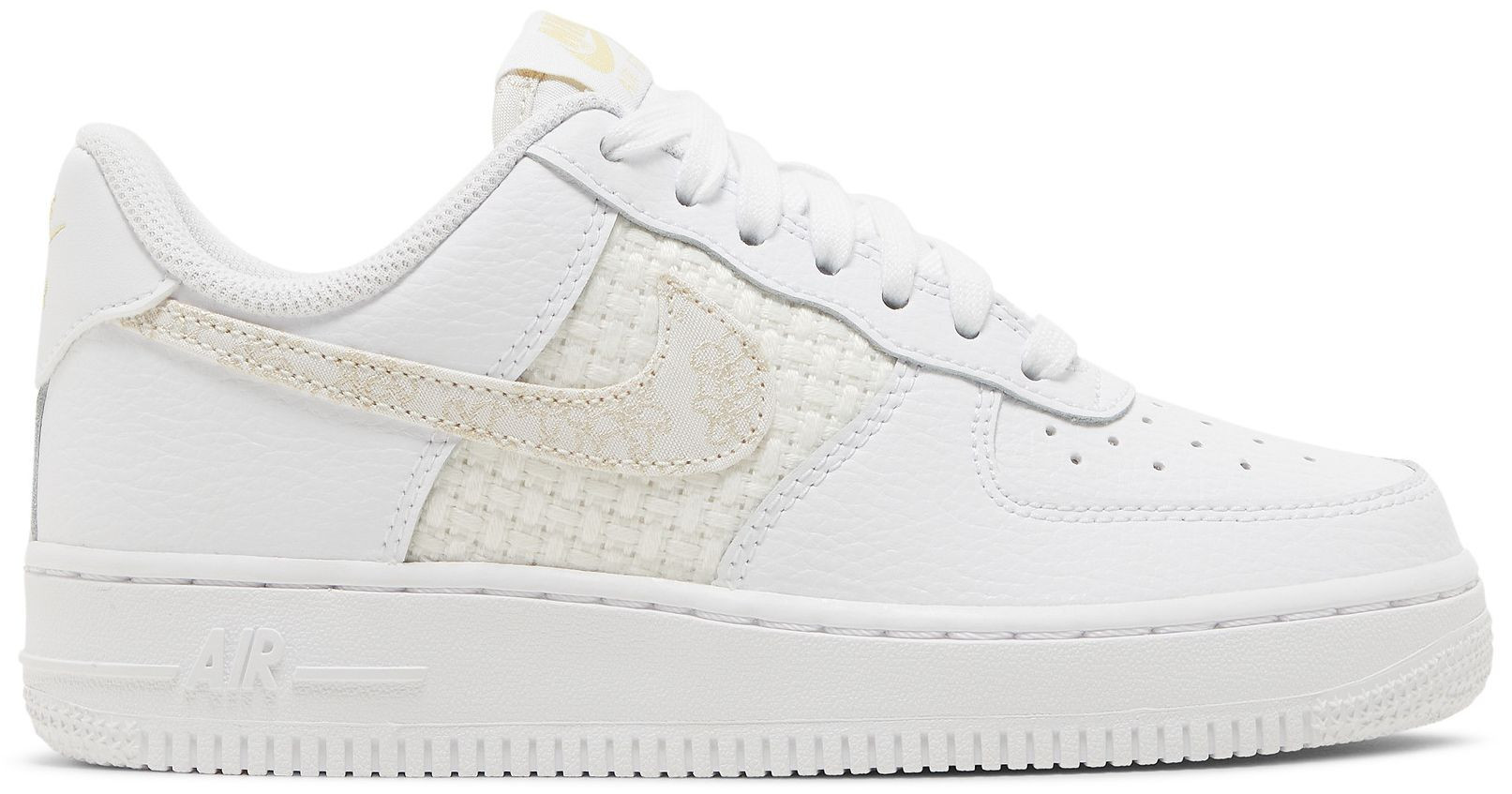 Wmns Air Force 1 '07 SE 'Flower Swoosh' | GOAT