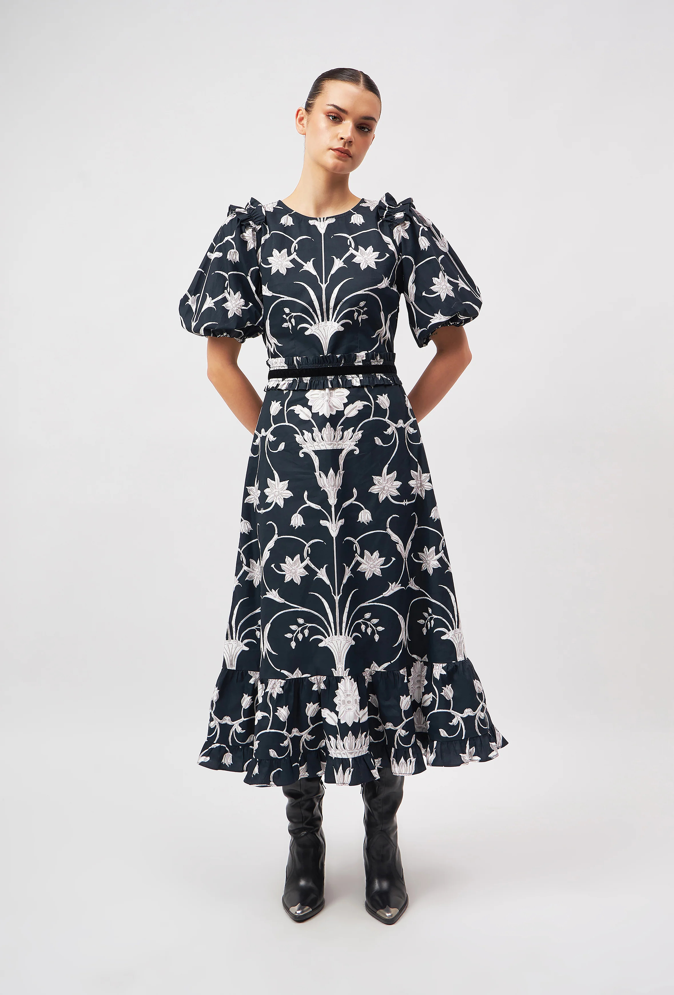 1498 Antonia | Beyond By Vera