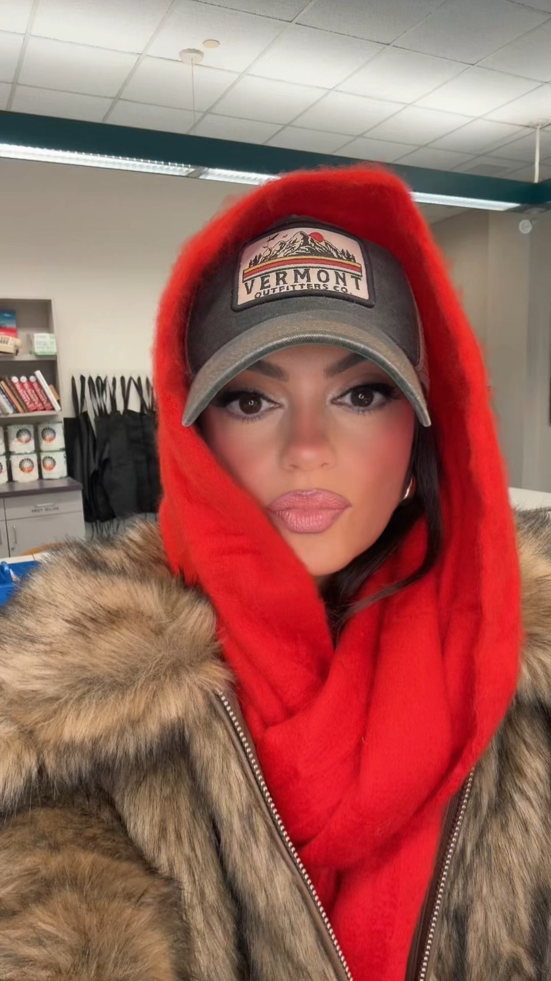 Easy style hack for winter fashion 

#LTKootd #LTKSeasonal #LTKHoliday