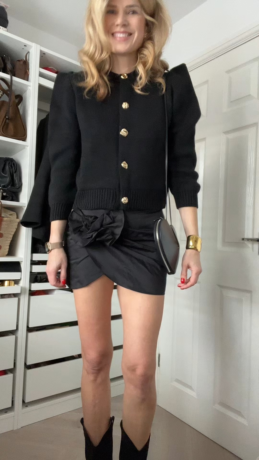 Black cardigan, H&M skirt, festive outfits, Paris Texas boots, suede boots, sequin skirt, alaia bag, black mini skirt 

#LTKwinter #LTKautumn #LTKfestive