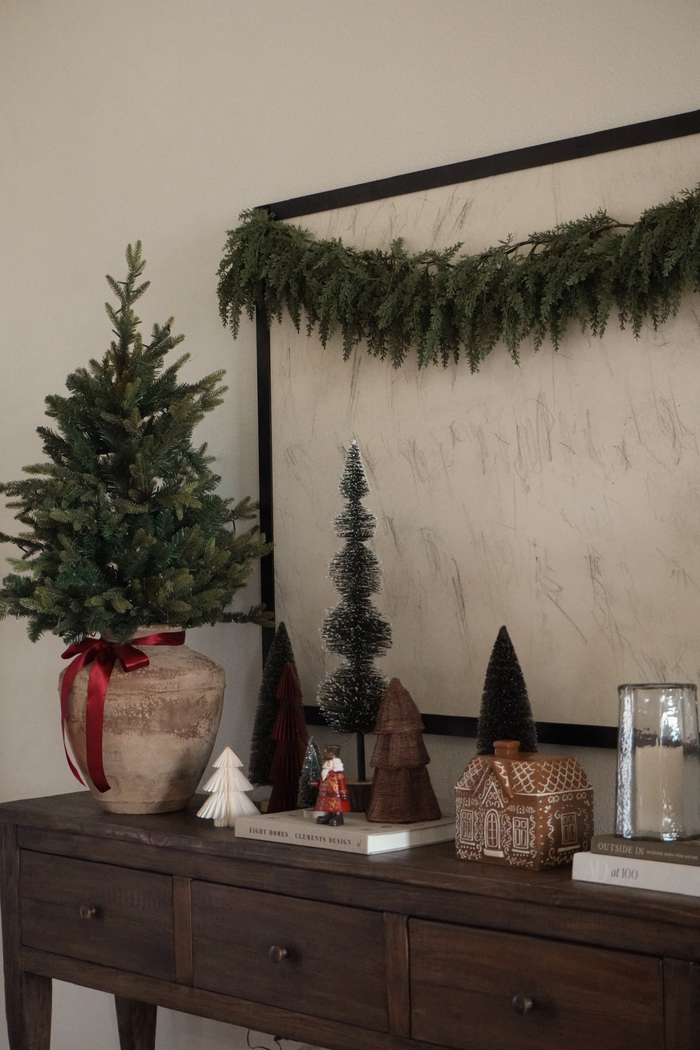 Christmas Entryway!

Tree is from At Home and can’t link but linked similar! 

christmas decor, christmas console table, christmas home, christmas finds, christmas deals, holiday decor

#LTKHome #LTKHoliday