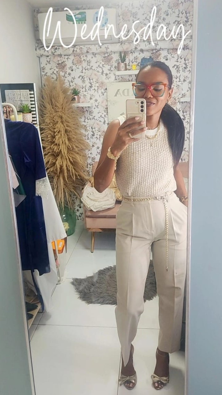 OOTD- Sorry ladies the top is from JCrew and it’s out of stock but I link some similar pieces I love. 

Lip combo is Chestnut lipliner  and Rare Beauty Nearly Neutral 

Xo

#LTKWorkwear #LTKSeasonal #LTKStyleTip