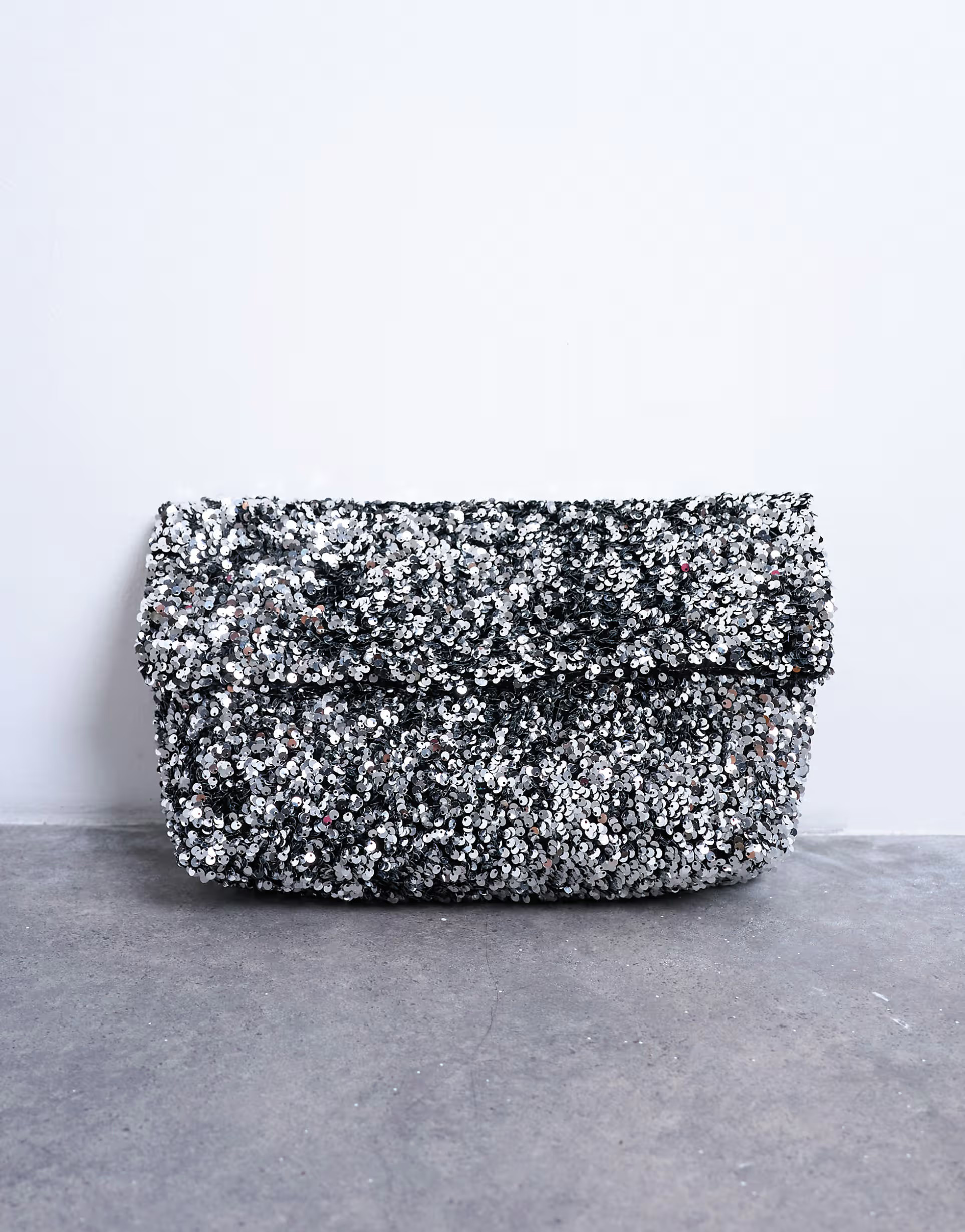 Topshop Georgia folded clutch grab sequin bag in silver | ASOS | ASOS (Global)