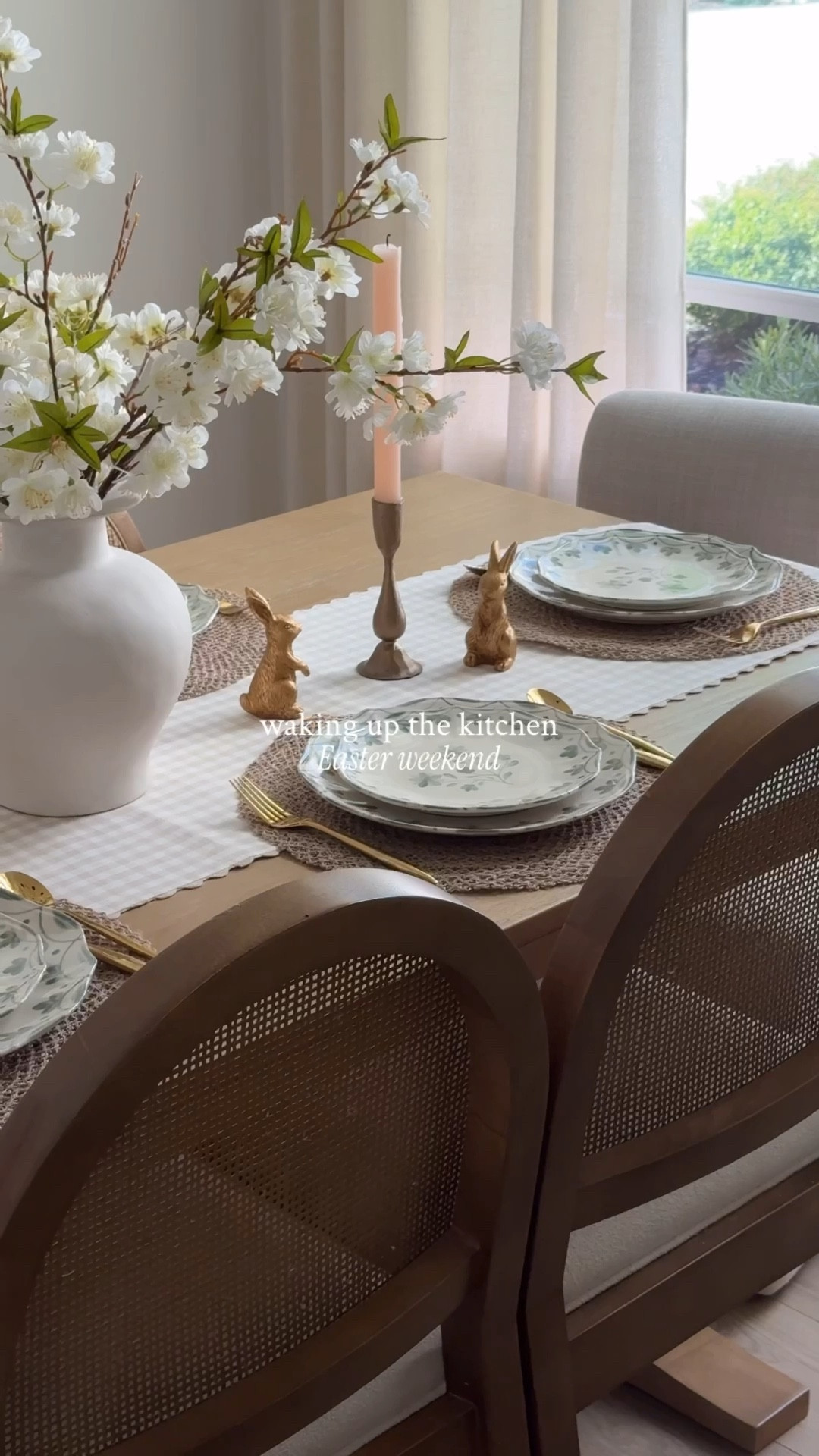 Nothing compares to these quiet mornings before everyone wakes up 🤍 Just me, a warm cup of coffee, and a slow start to the day.
Easter is this weekend and I already know I’m going to miss all the sweet bunny touches around the house 🐰🌷
If you see something you love, you can comment “easter” and I’ll send you the links 🫶🏽