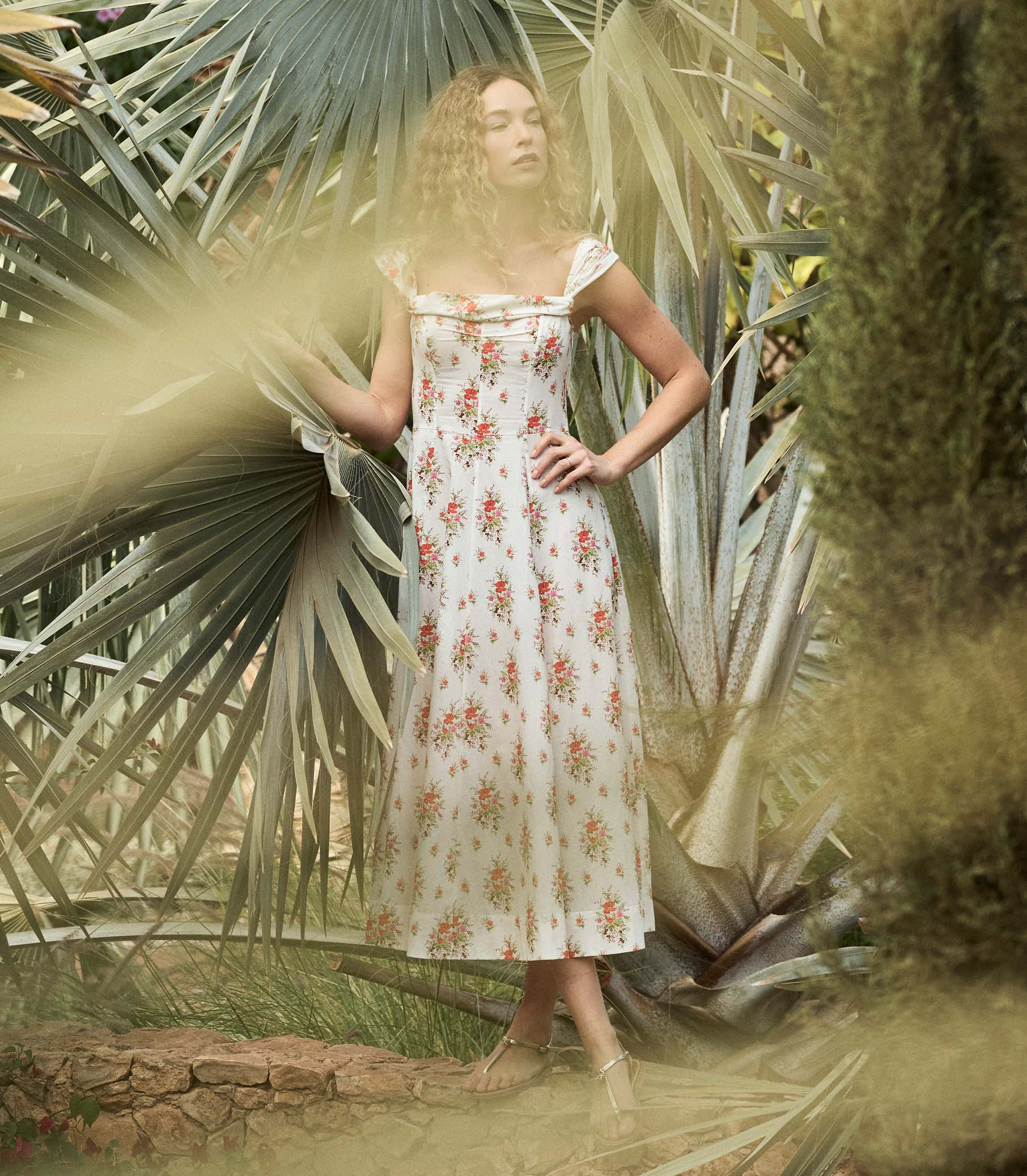 Clea Dress - Rose Petit Bouquet De Chamonix | D\u00d4EN | DOEN