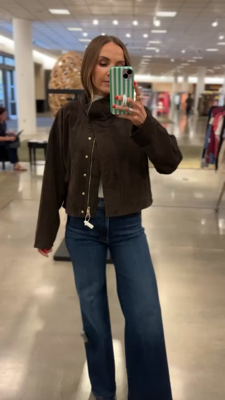 This jacket is going FAST! The quality is amazing!

#LTKSaleAlert