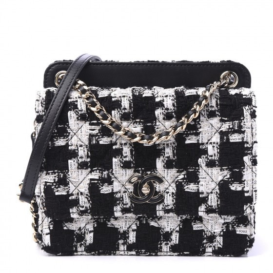CHANEL

Tweed Lambskin Quilted Flap Black Ecru White


22 | Fashionphile