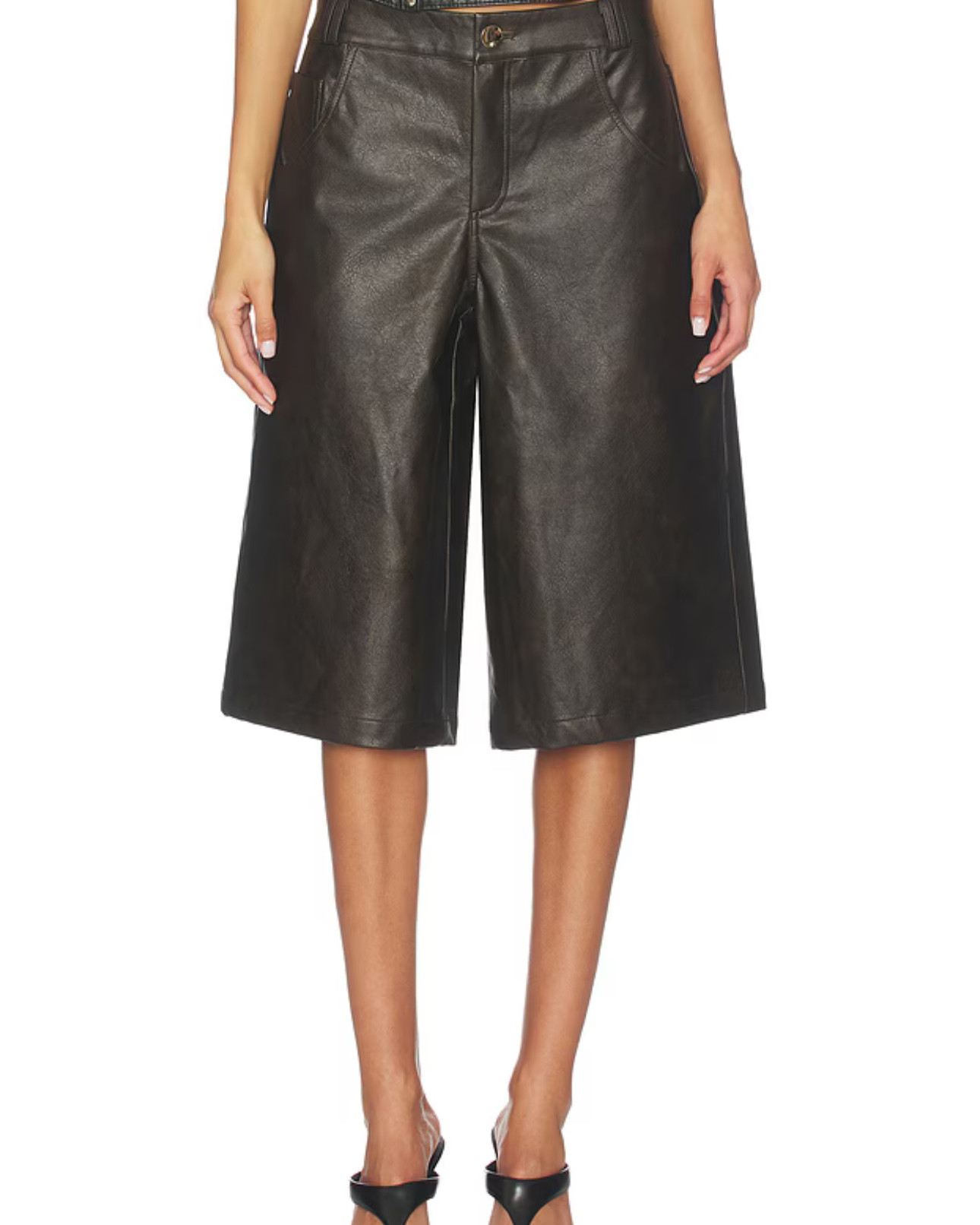 If you don’t have a pair of leather shorts in your closet, this is the sign to get some…they truly go with everything! I personally plan on wearing these with some boots and an oversized sweater😍

#LTKgrwm #LTKootd #LTKMidsize