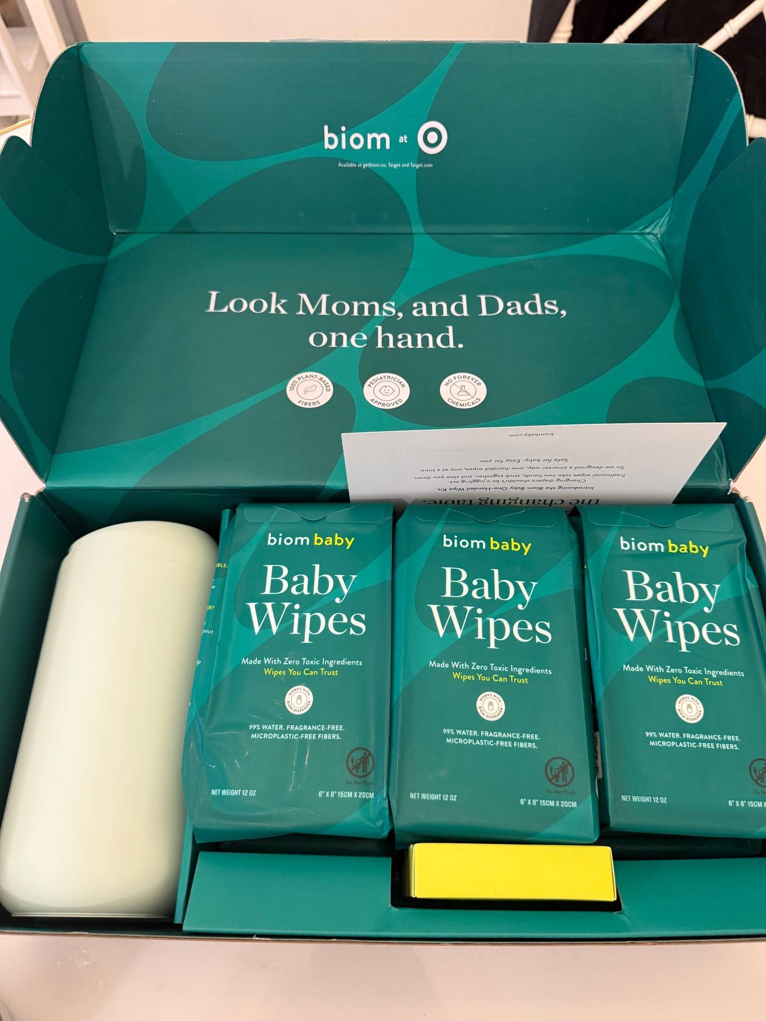 Oooh ooh who neeew clean baby wipes? The baby wipes  dispenser is actually fits so much better on my changing table 



#LTKBaby