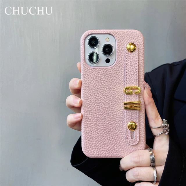 Capa de couro Metal Gold Name Pulseira, capa inicial personalizada, iPhone 14 Pro Max, 13, 12, 11... | AliExpress (US)