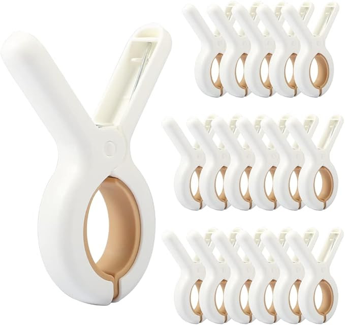 PAMISO 18 PCS Beach Towel Clip, Cloth Pins, Quilt Drying Clip, Plastic Clothespins, Strong Grip H... | Amazon (US)
