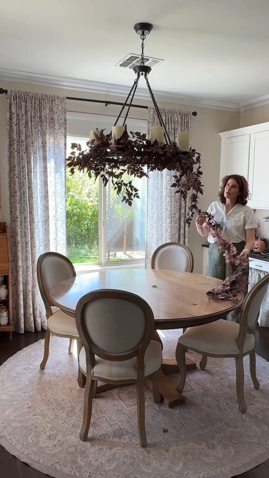 Fall Chandelier styling! 🍂

I used two 6 ft Cimicifuga garlands & one 9 ft Cimicifuga garland for this look. 

Fall decor, fall home decor, cimicifuga garland, chandelier decor, fall styling 

#LTKSeasonal #LTKFindsUnder100 #LTKHome