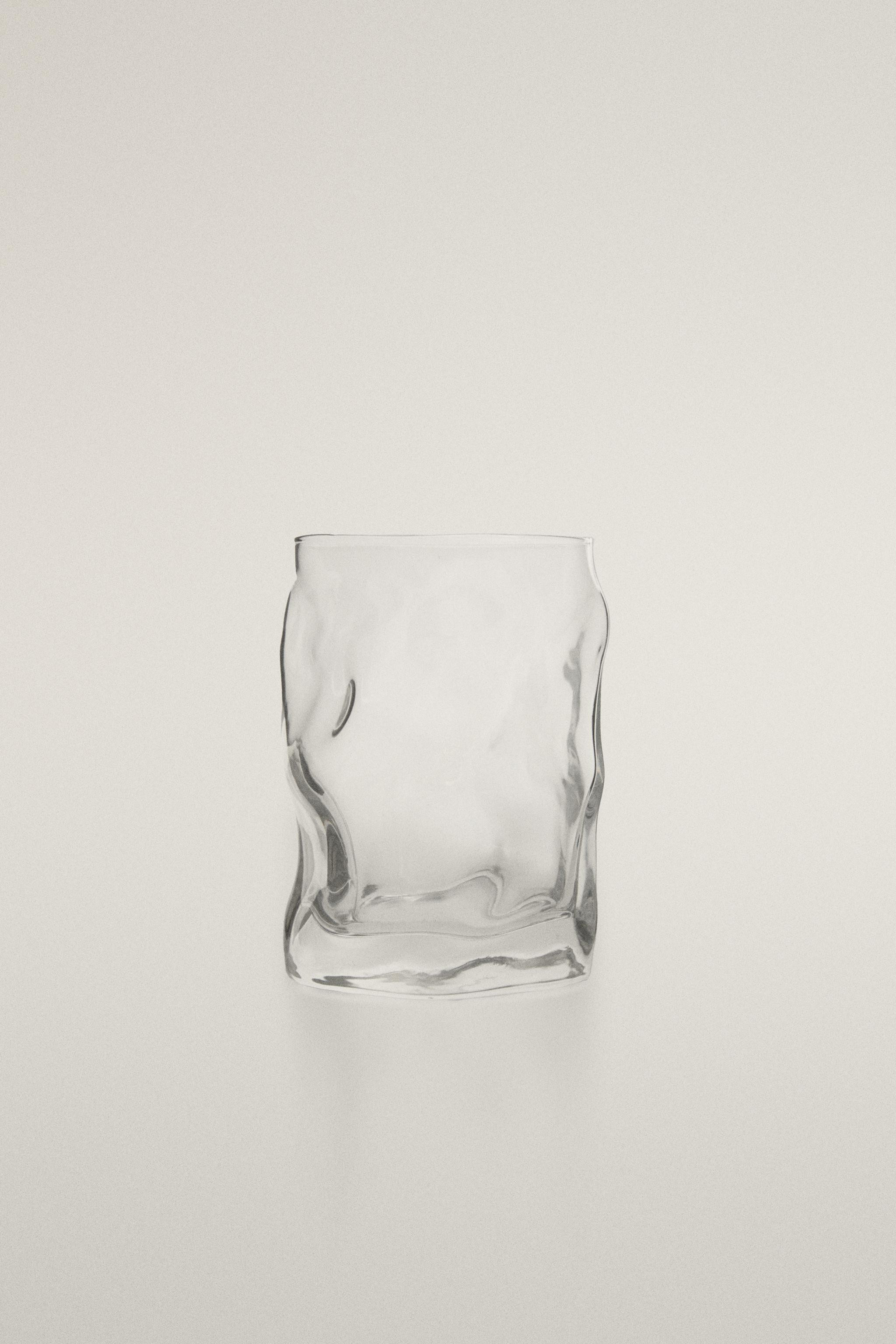 WAVY GLASS TUMBLER | Zara US