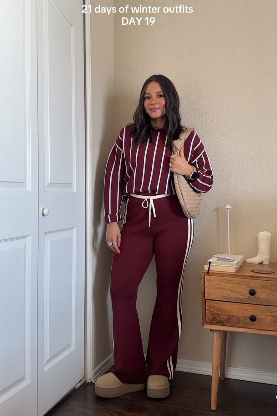 THE best matching set❄️🧸 (top in size x-small + pants in size small + bag is from marshalls— linked exact one + dupes!)

#LTKStyleTip #LTKFindsUnder100 #LTKSeasonal