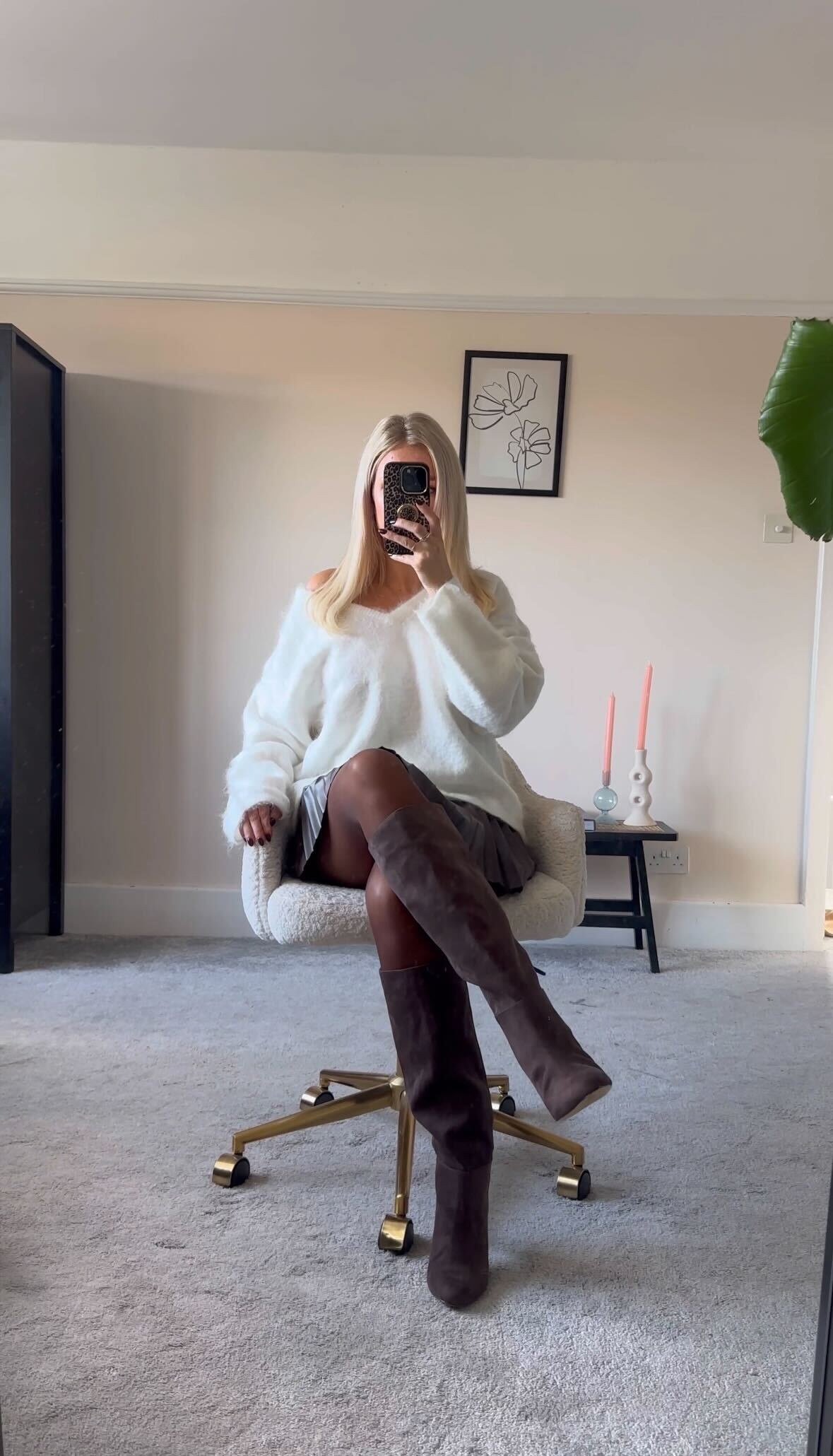 White Jumper and Suede knee-high boots! 

Autumn Winter Style, Autumn Winter Fashion, White Jumper, Pleated Skirt, Knee-high boots, Suede Boots, Outfit Inspiration   

 #LTKuk #LTKautumn #LTKwinter