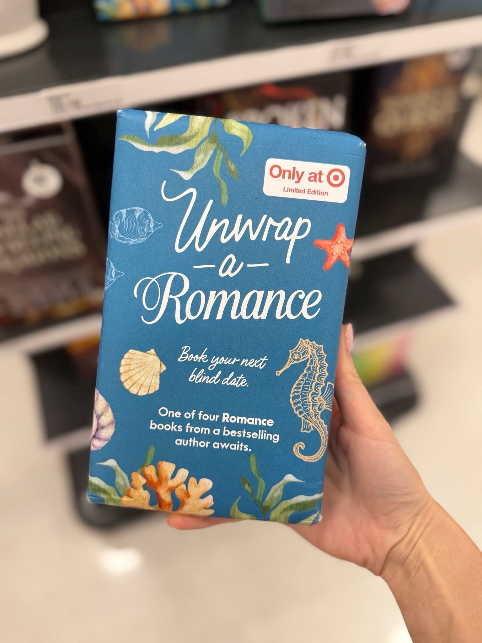 Unwrap a romance or thriller

#LTKSeasonal #LTKmomlife