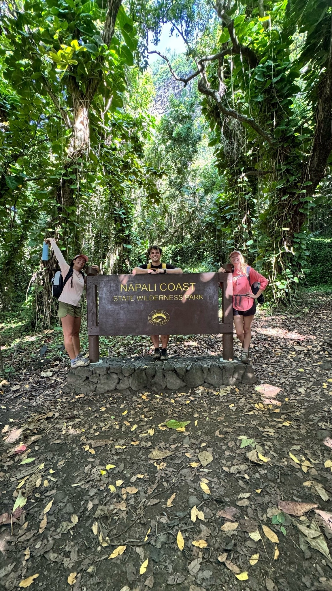 Hiking along the Nāpali Coast in Hawaii! 🌺🥾

#LTKootd #LTKActive #LTKTravel