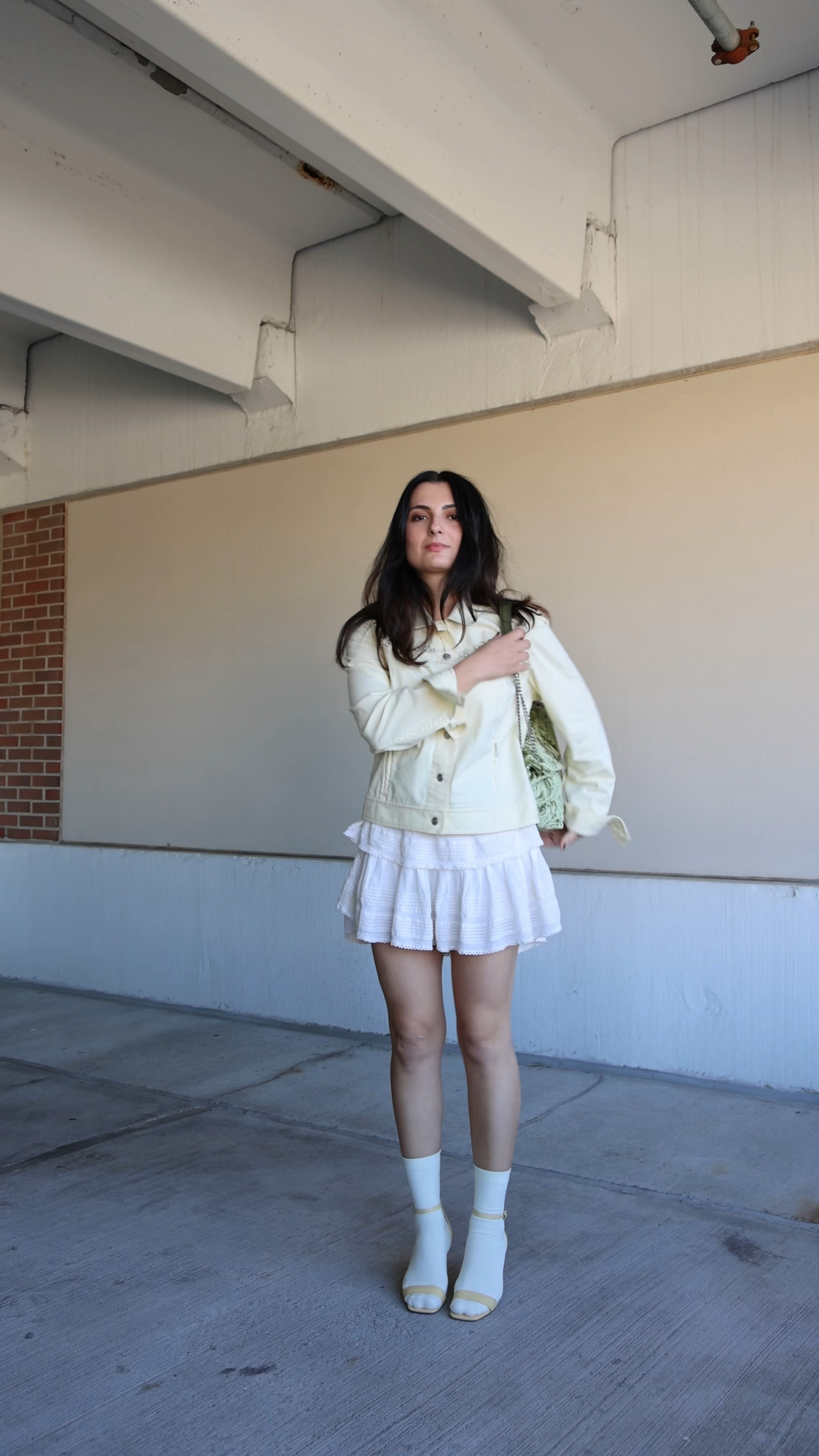 Soft butter yellow with a touch of green 💛