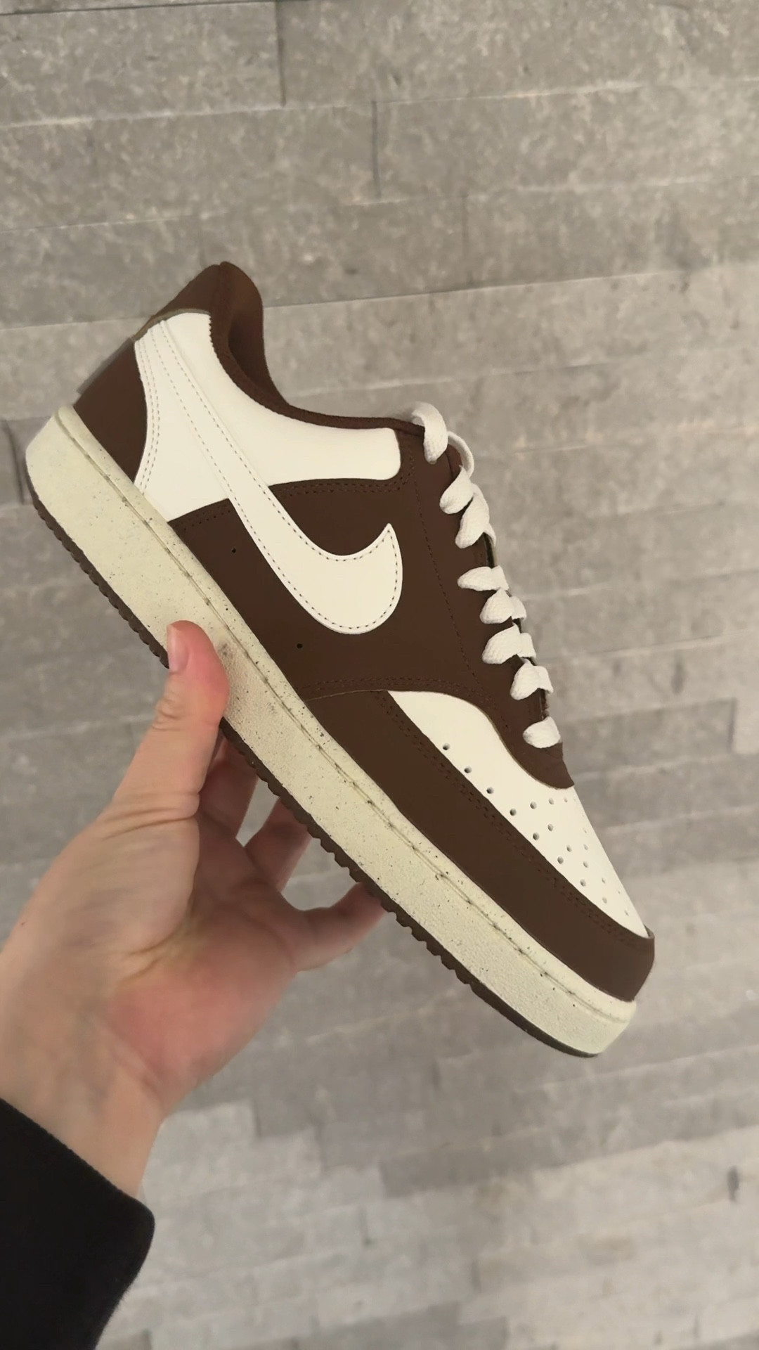 New shoes, who dis? In love with all things brown and olive at the moment so I’m happy to add these to my collection. 

#nike #nikefinds #sneakerhead #LTKStyleTip

#LTKgrwm