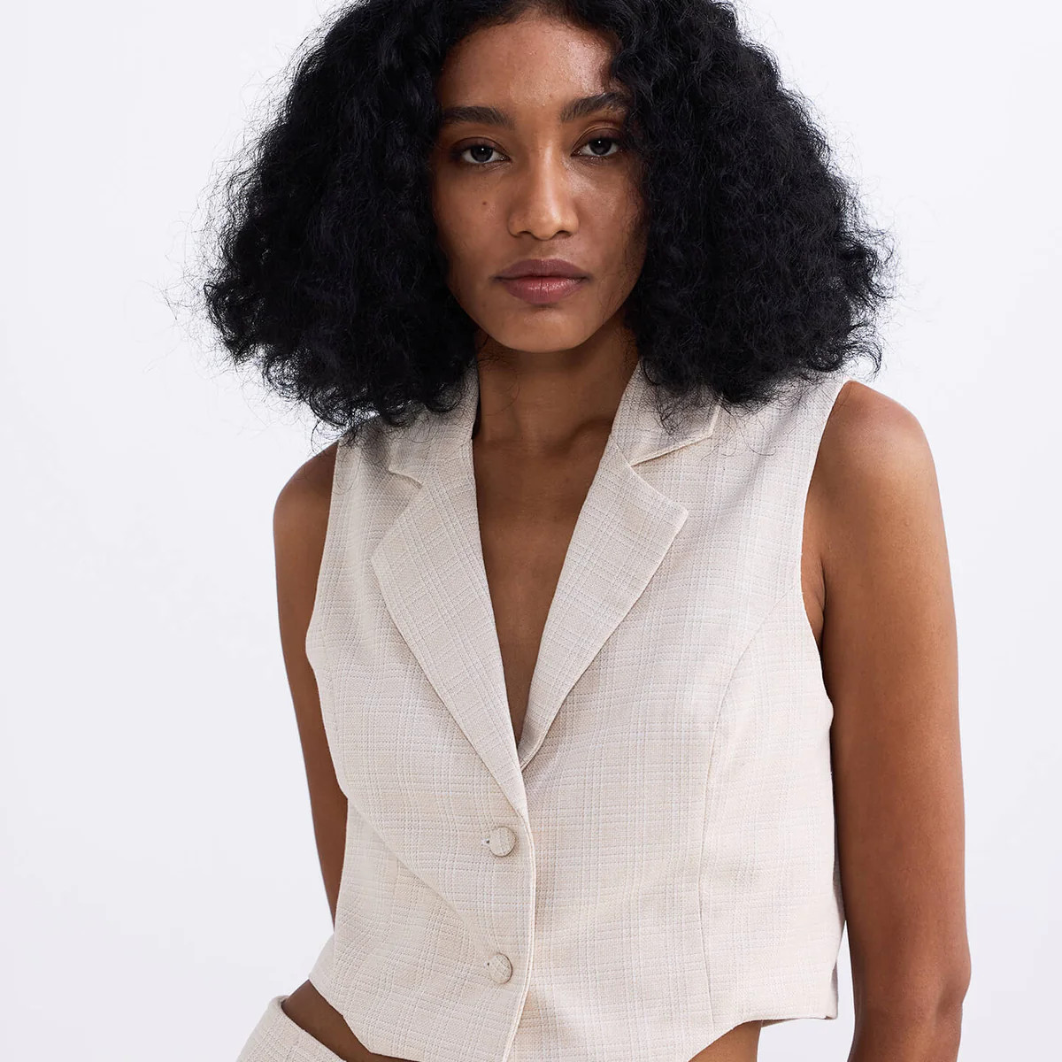 Cropped Cotton Tweed Vest in Cream | Reistor