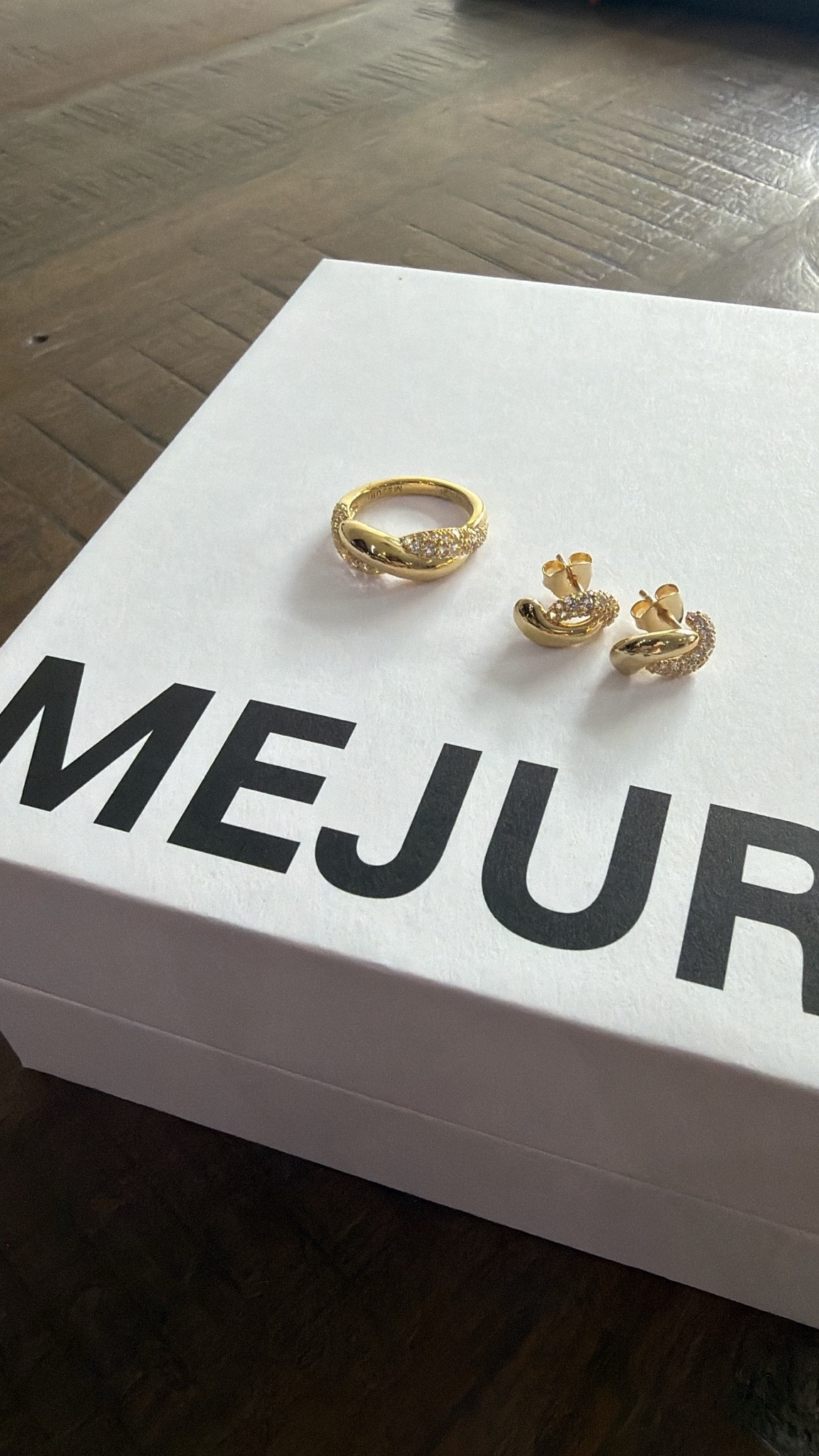 @Mejuri is having a major summer sale! These pieces are to die for 🔥

#LTKpartywear #LTKsale #LTKcanada