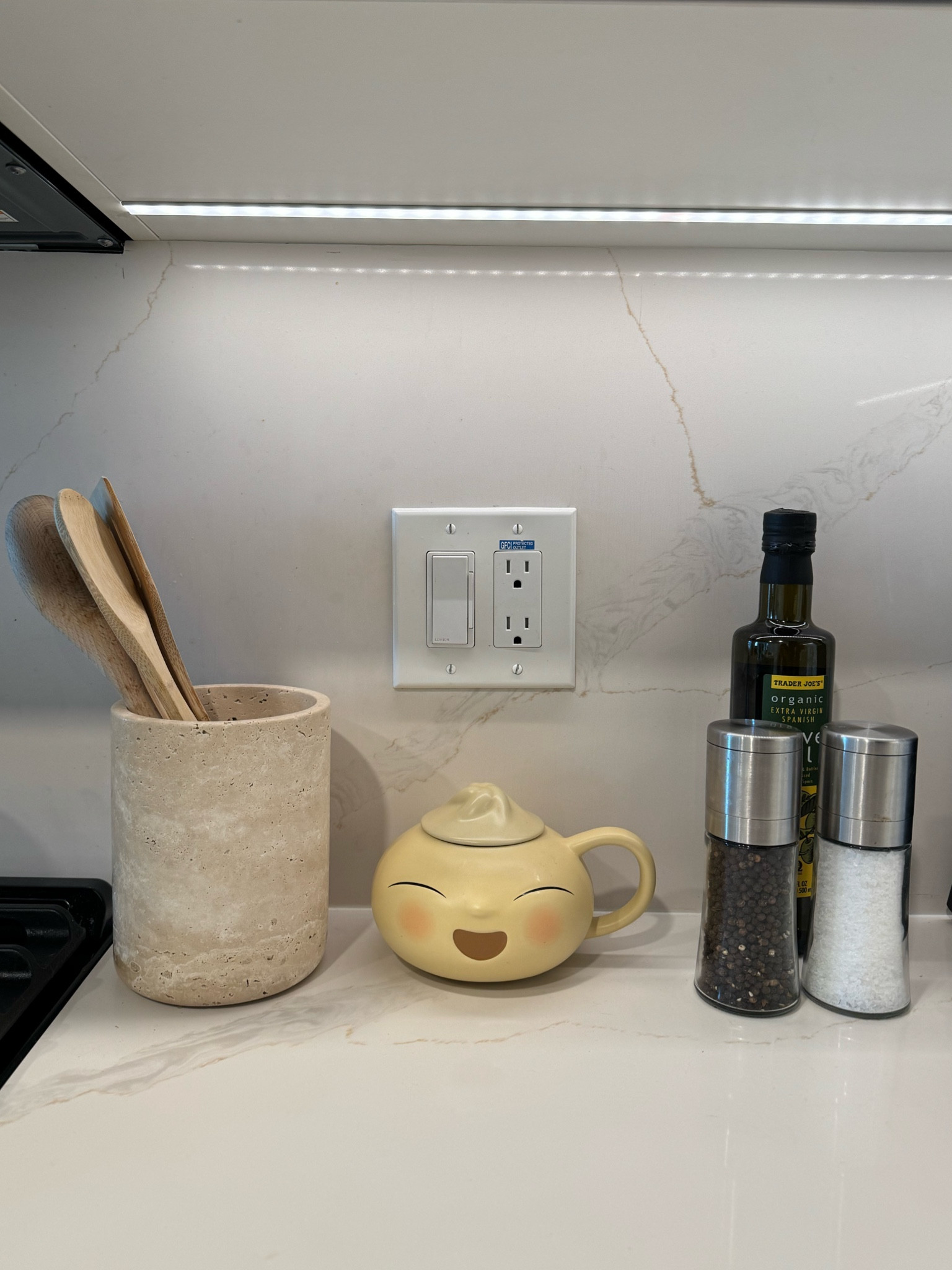 A cute corner in my kitchen. This stone kitchen utensil holder is so affordable and the best quality 

#LTKfindsunder50 #LTKGiftGuide #LTKhome