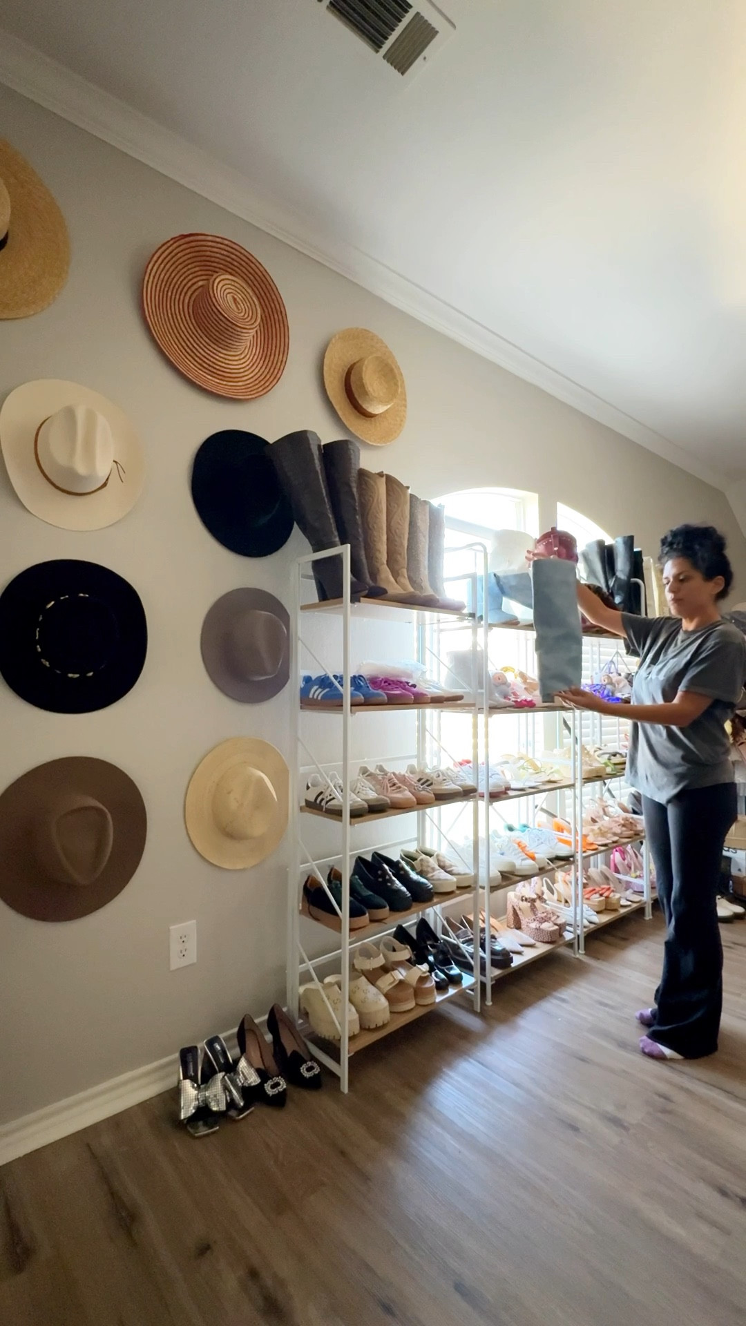 I’m so happy. I finally bought these boots inserts for my tall boots to not be wrinkled and damage anymore. They are so inexpensive and such a great little hack to organize your boots and have them looking well whether they are on a shoe rack or just sitting in your room.

#Organization #Boots #Closet #BootInsert #Organizing

#LTKdayinmylife #LTKmomlife #LTKvlog