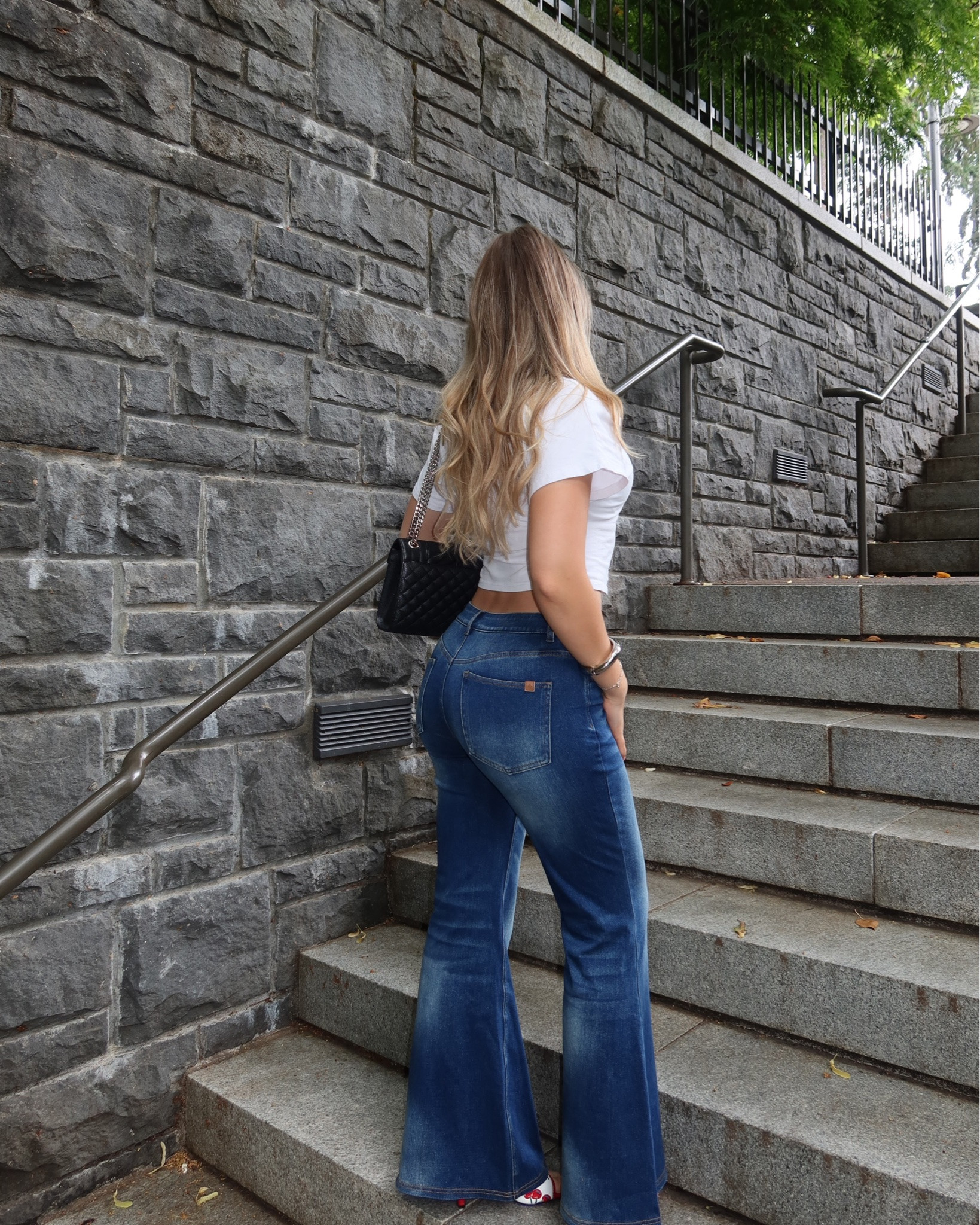 Stop staring & like this 👀

Use code 20w for 20% off full price items @halara_official 💚

Extra savings with code August26:
Spend $120, get 10% off
Spend $150, get 12% off
Valid through 9/30

Shop the jeans: http://halara.link/s/141YWIHPcr

#halara #halarajeans #flarejeans #denimstyle #halaraofficial