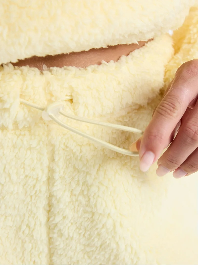 No Boundaries Plush Bungee Cord Shorts, Women's | Walmart (US)