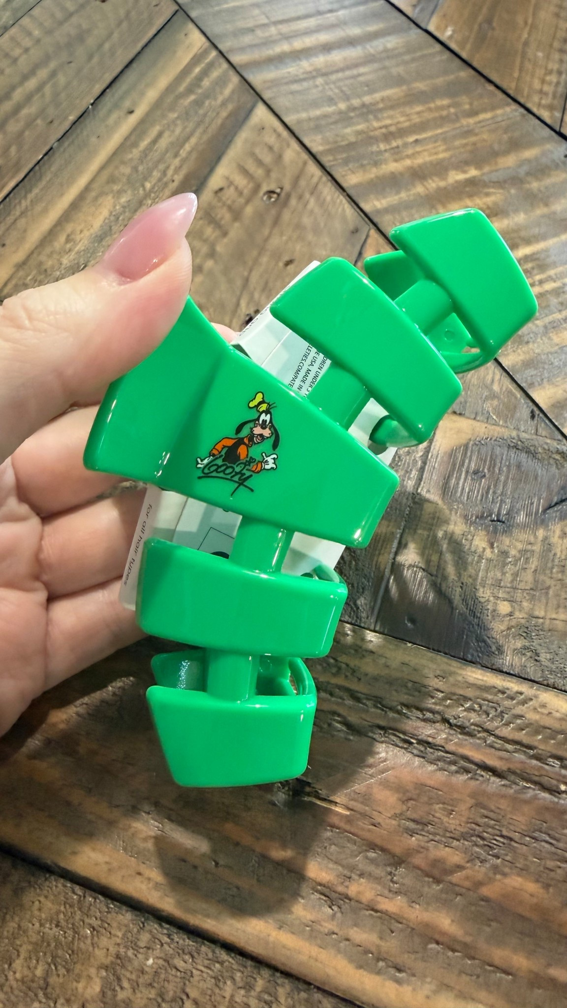 Classic Goofy Medium Claw Clip