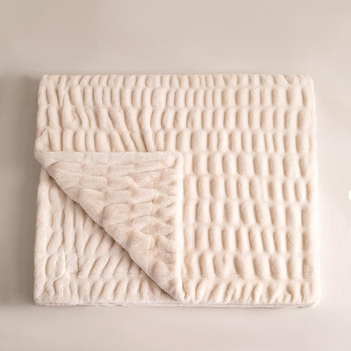 YUSOKI Luxury Double Side Faux Rabbit Fur Throw Blanket for Couch, Ultra Soft Fluffy Throw Gifts,... | Amazon (US)