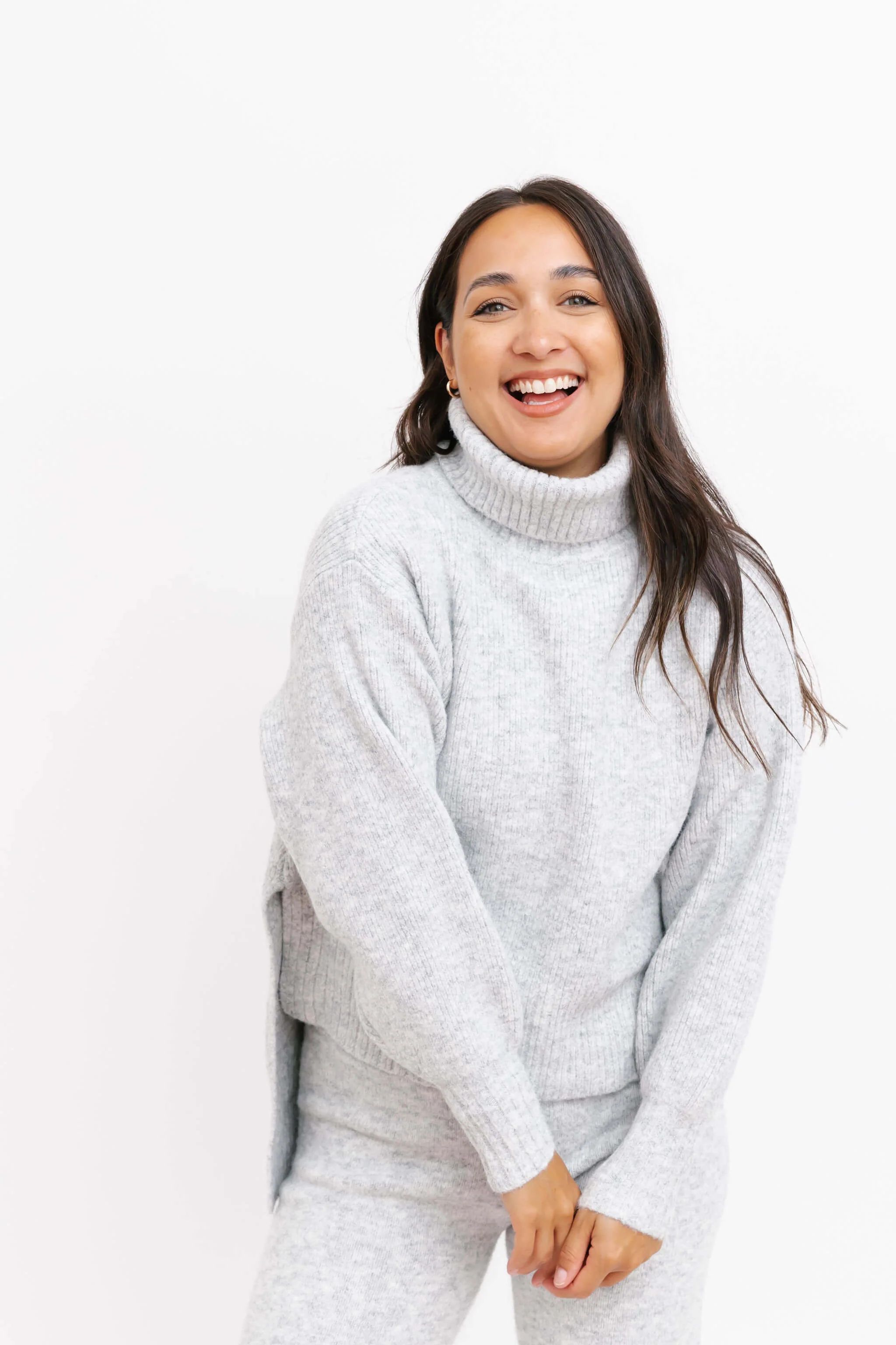 Loren Turtleneck Sweater in Light Heather Grey | SMASH+TESS CA