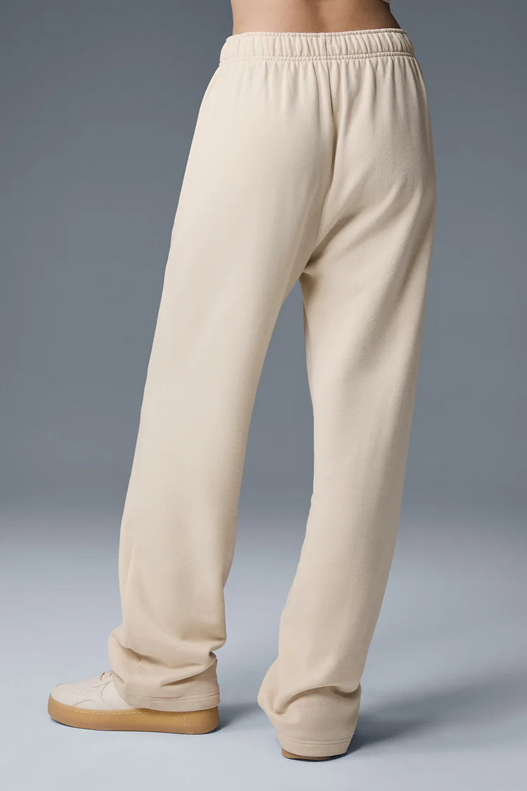 Accolade Straight Leg Sweatpant | Alo Yoga (US)