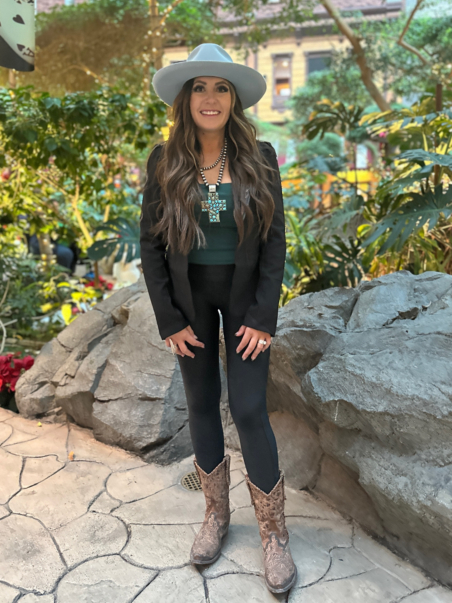 Spanx has the best faux leather leggings! These are my go-to. They are flattering and hold up so well! 


#leatherpants #fauxleather #spanx #fallfashion 

#LTKfindsunder100 #LTKSeasonal #LTKstyletip