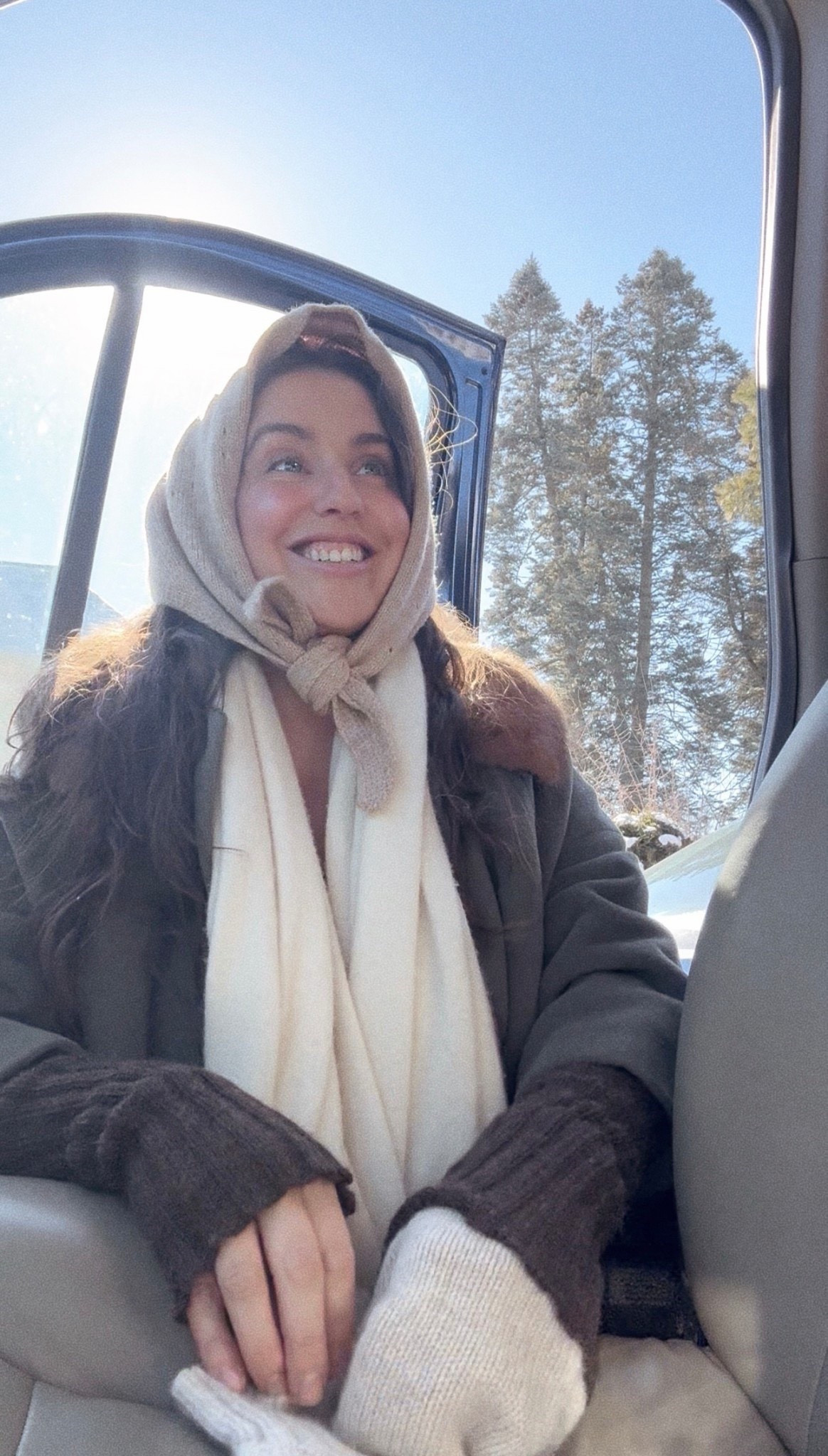 Chilly weather outfit inspo 🤍

Style tips - Outfit inspo - Mom looks - Trendy fashion - Free people - Quince 

#LTKdayinmylife #LTKootd #LTKmomlife