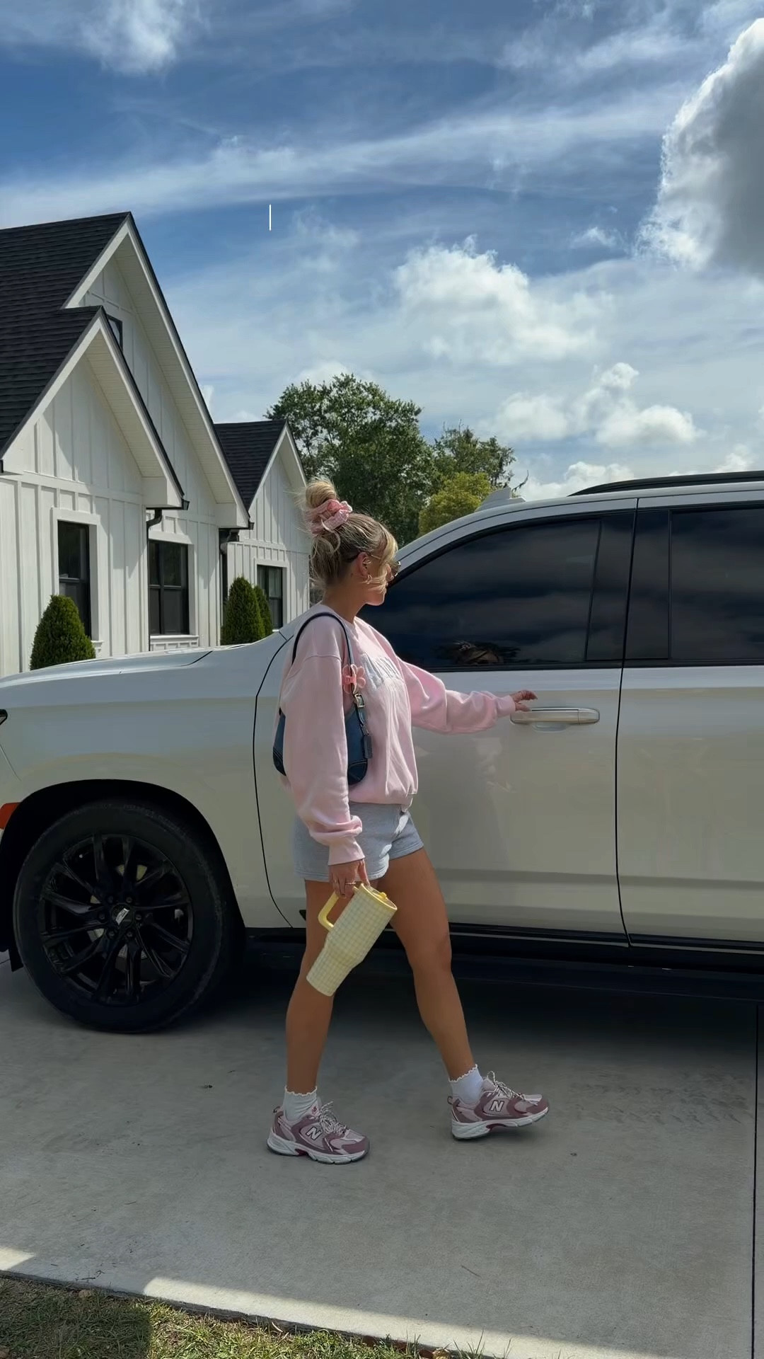 New spring nails💅🏼

#LTKootd #LTKdayinmylife #LTKselfcare