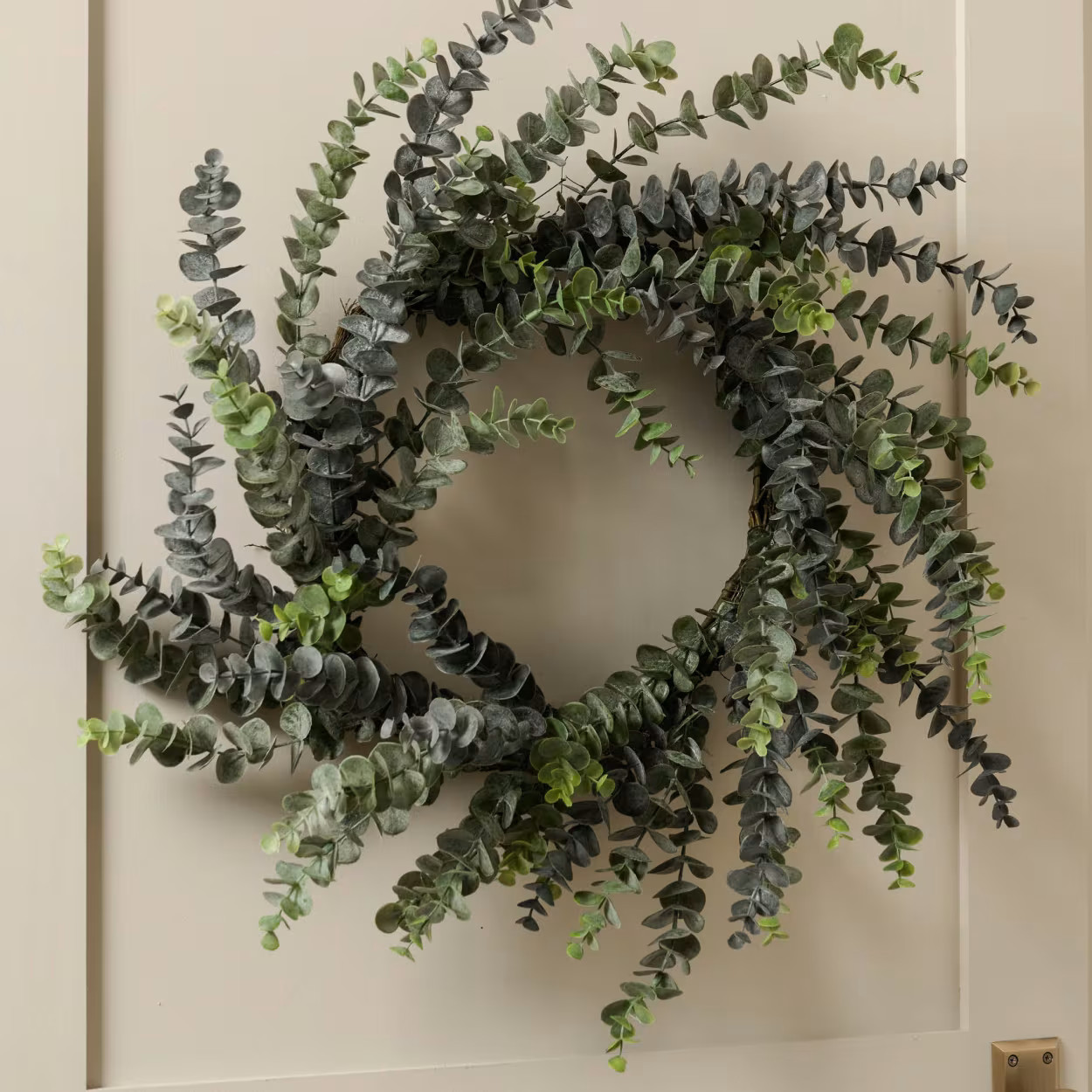 Light Green Eucalyptus Wreath | Magnolia
