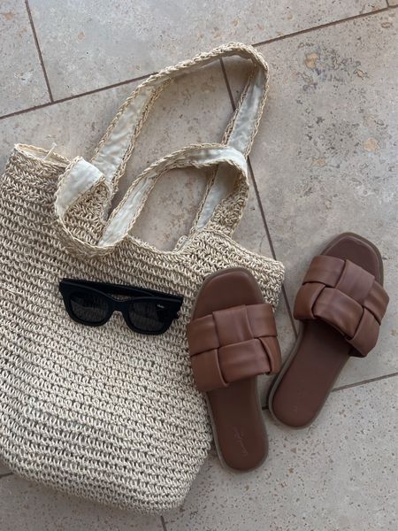 OOTD accessories🌴✨ this bag is from Amazon and my favorite for spring and summer! My QUAY sunglasses are my most worn pair and 30% off today! My sandals are from Target and so comfy!

Accessories | vacation | woven bag


#LTKstyletip