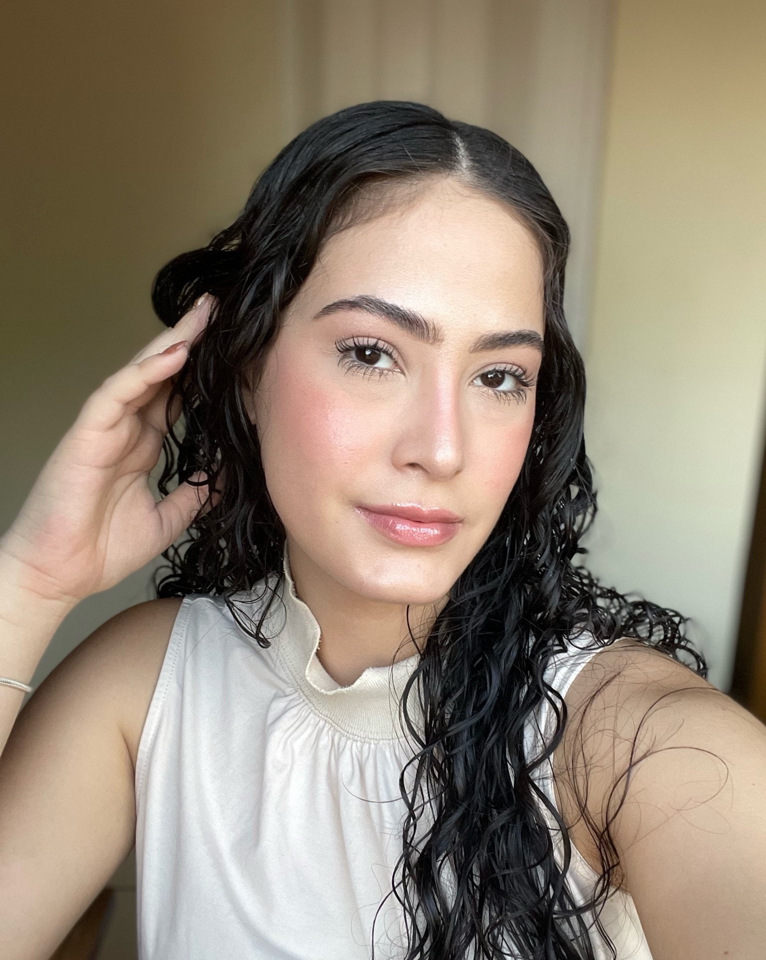 Deixei aqui todos os produtos que usei nessa make super fácil e simples de fazer pra você também conseguir reproduzir ❤️

#LTKbrasil #LTKbeauty #LTKfamily