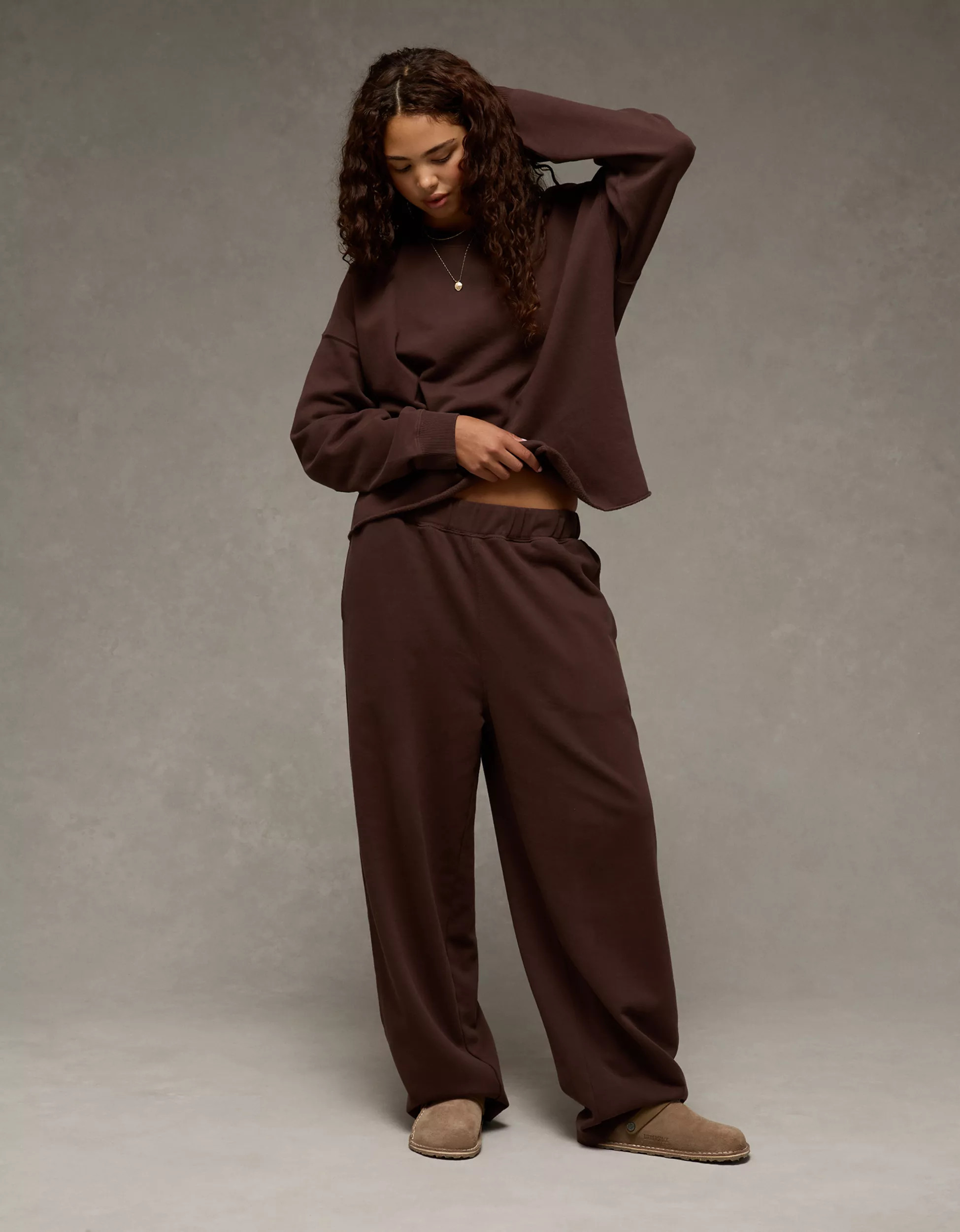 AE Everyday Luxe Barrel Sweatpant | American Eagle Outfitters (US & CA)