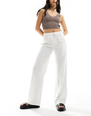 Pull&Bear high waisted linen trousers in white | ASOS (Global)