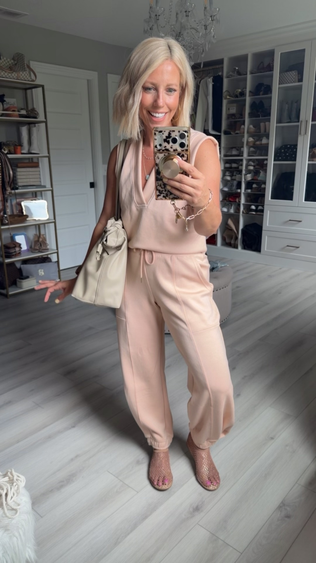 Top small (runs big)
Pants small
Shoes TTS

#LTKSeasonal #LTKmomlife #LTKootd