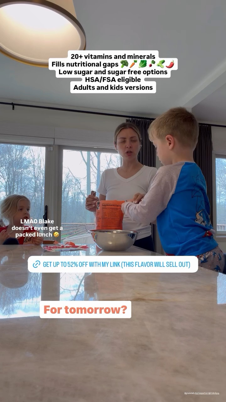 @grunsdaily #grünspartner @drinkolipop  20+ vitamins and minerals
Fills nutritional gaps 🥦🥕🥬🫜🥒🌶️
Low sugar and sugar free options
HSA/FSA eligible
Adults and kids versions LMAO Blake doesn’t even get a packed lunch 🤣
