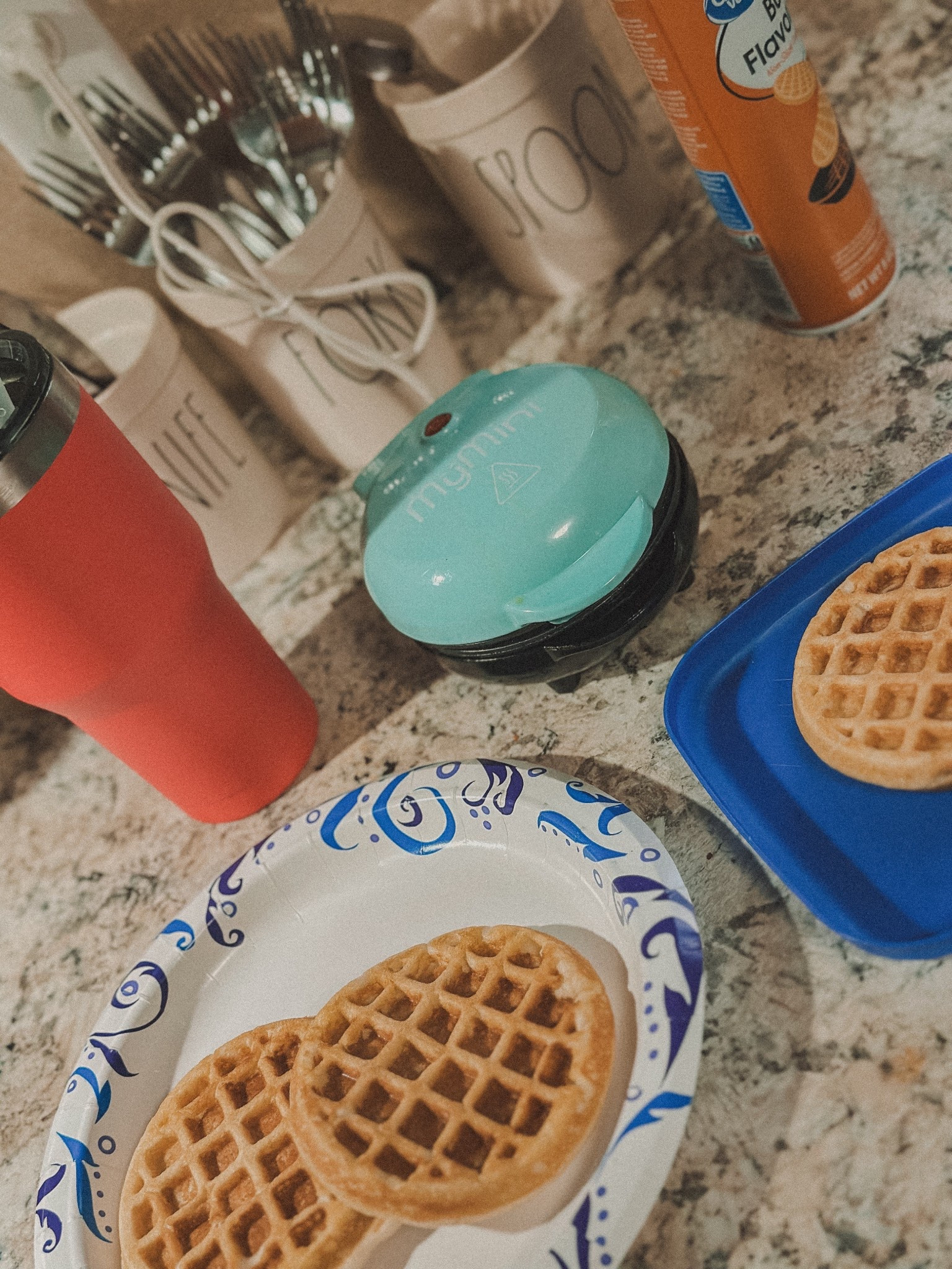 Mini waffle maker 🩵

#LTKFindsUnder50 #LTKHome #LTKKids