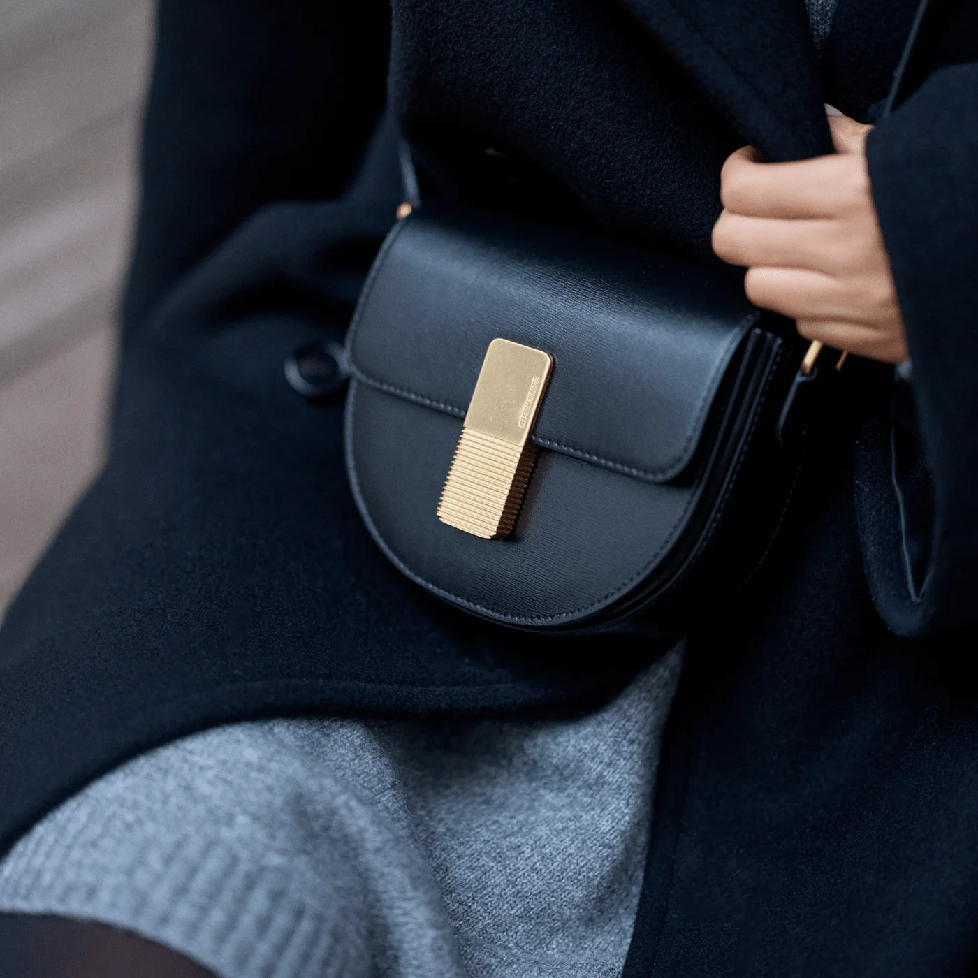 Mini Sully Gold Edition - Black Box Leather | ATELIERS AUGUSTE