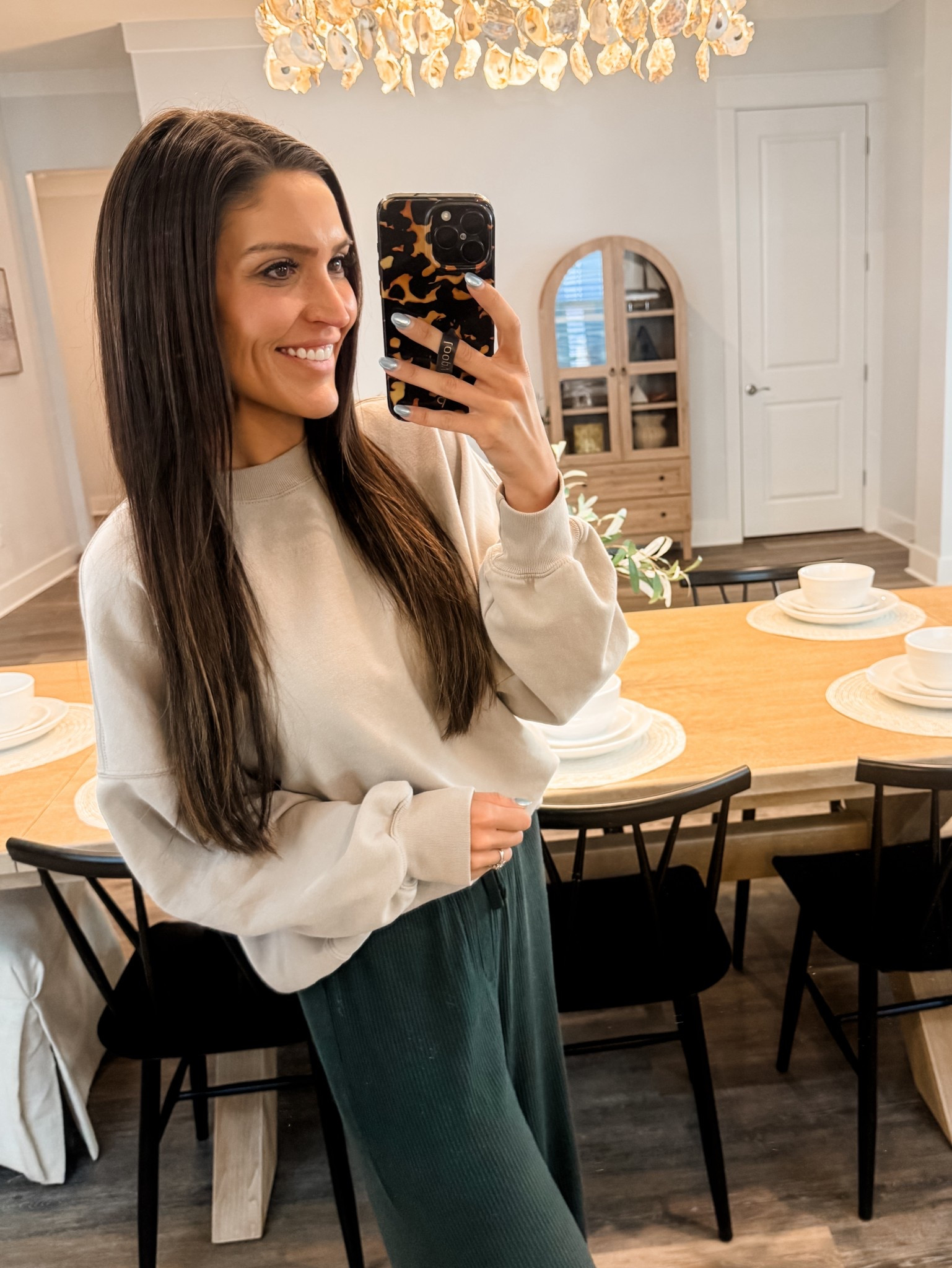 Top: XS
Bottom: XS

#LTKootd #LTKFindsUnder50 #LTKMidsize