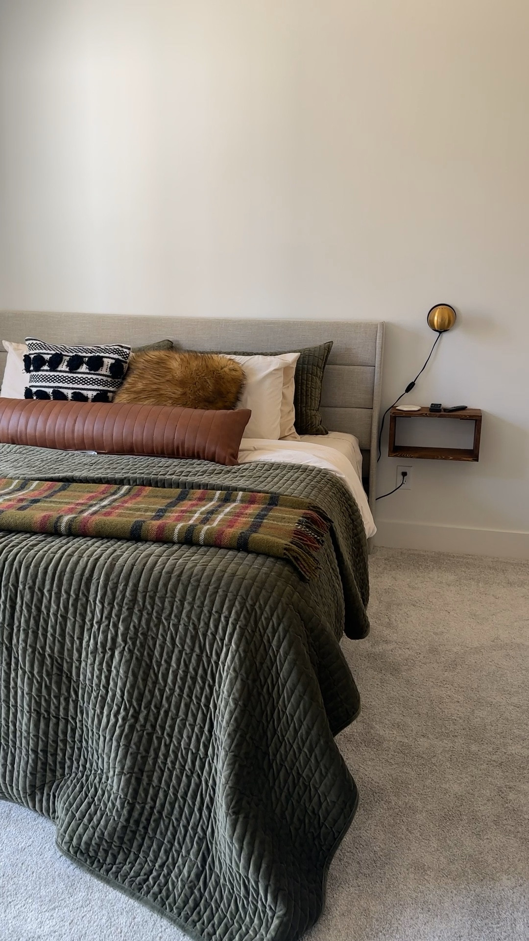 Our guest bedroom bedding from Amazon is on sale for Prime Big Day Deals! 

Green Velevet quilt | deep pocket sheets | king comforter set | Amazon basics | fur pillow | lumbar pillow | storage bed | Greige bed

#LTKxPrimeDay #LTKHome #LTKSaleAlert