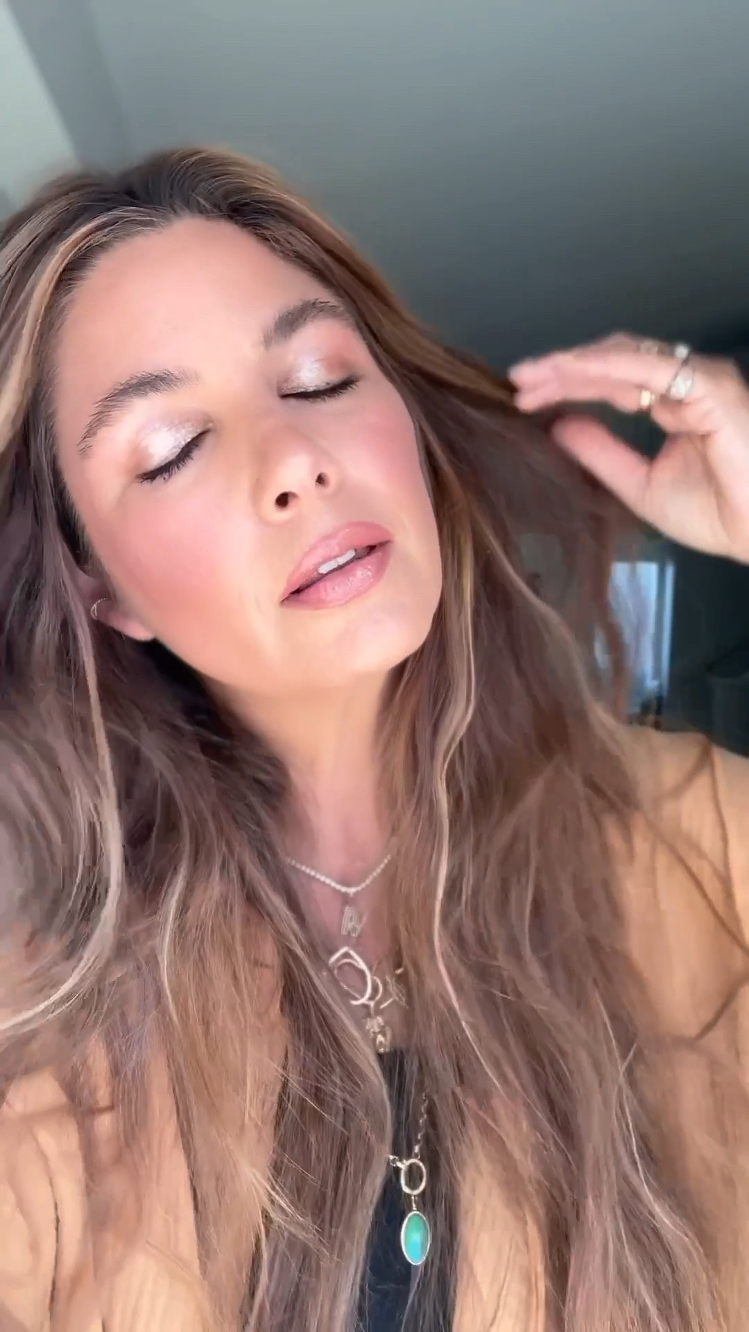 💄A quick look featuring go-to beauty and Sephora favorites:
My ReVive event is 4/11 at noon at Neiman Marcus Fashion Island…hope you can make it! 
Shades: 
CC: Tan Neutral
Bronzer: Tan Lines
Lip liner: Pinky Brown
Blush: True Pink 
Brow Tint: Soft Brown
Lipstick: 202 Peach
Lip gloss: Nudie 
Set: size medium 

#LTKxSephora #LTKVideo #LTKbeauty