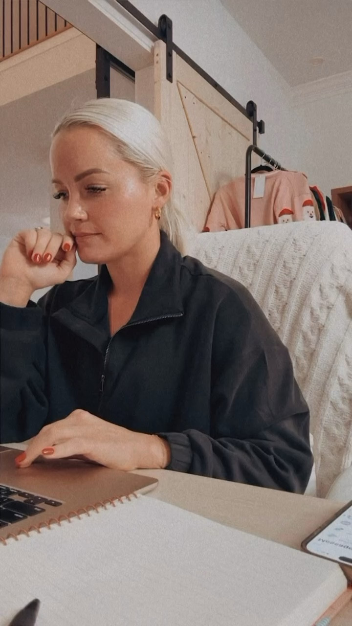 This office chair is seriously so comfortable! I’ve tried so many over the years, and this one continues to be a standout. It gives the perfect support for long hours at my desk and has made working from home feel so much more enjoyable. Comfortable, functional, and actually stylish—what more could I ask for?

#HomeOfficeEssentials #AmazonFinds #OfficeChair #WorkFromHomeSetup #ComfortAndSupport #DeskChairGoals #FunctionalStyle #WFHComfort #EverydayEssentials #WorkspaceFavorites 

 #LTKHome